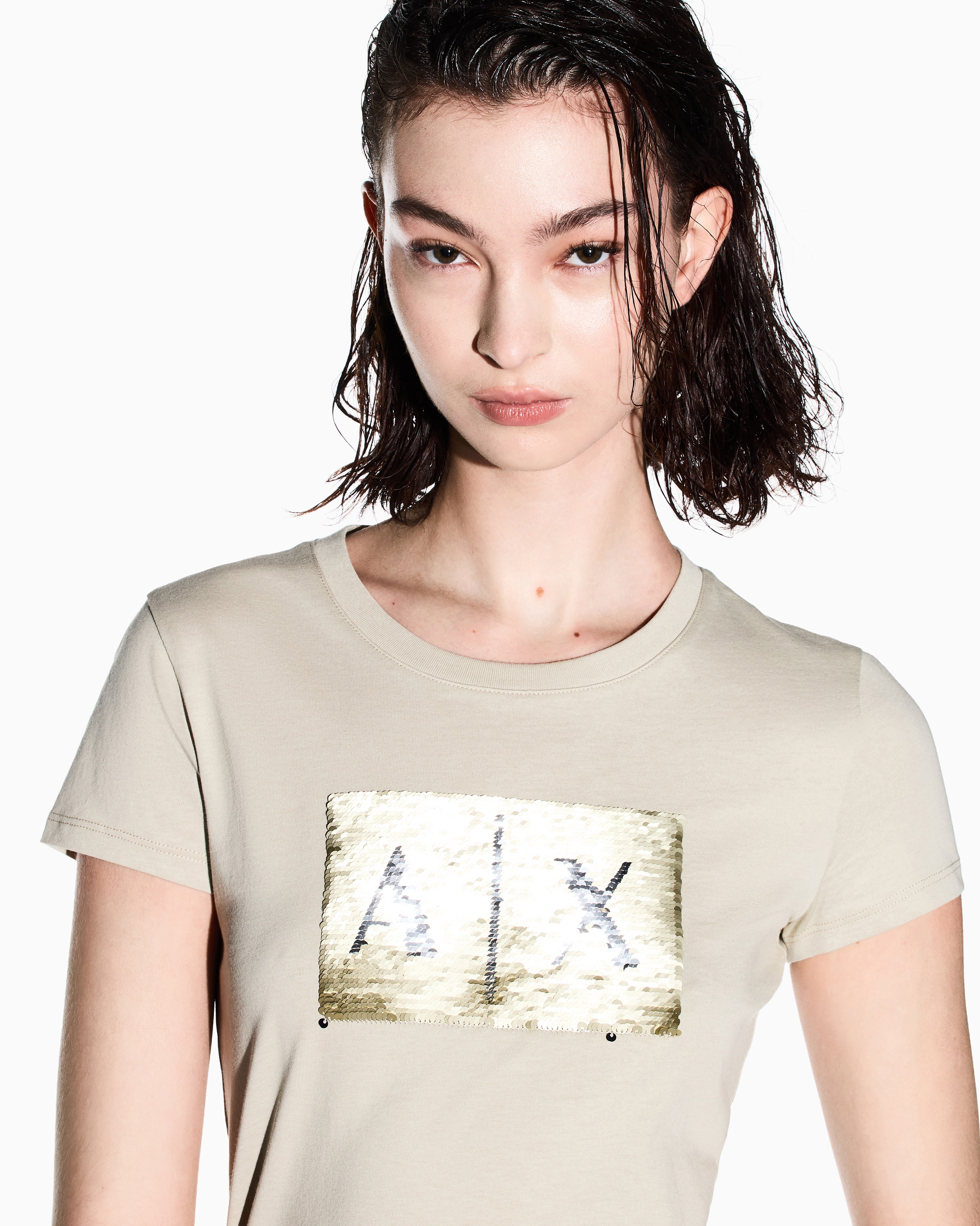 Basics Slim Fit T-SHIRT