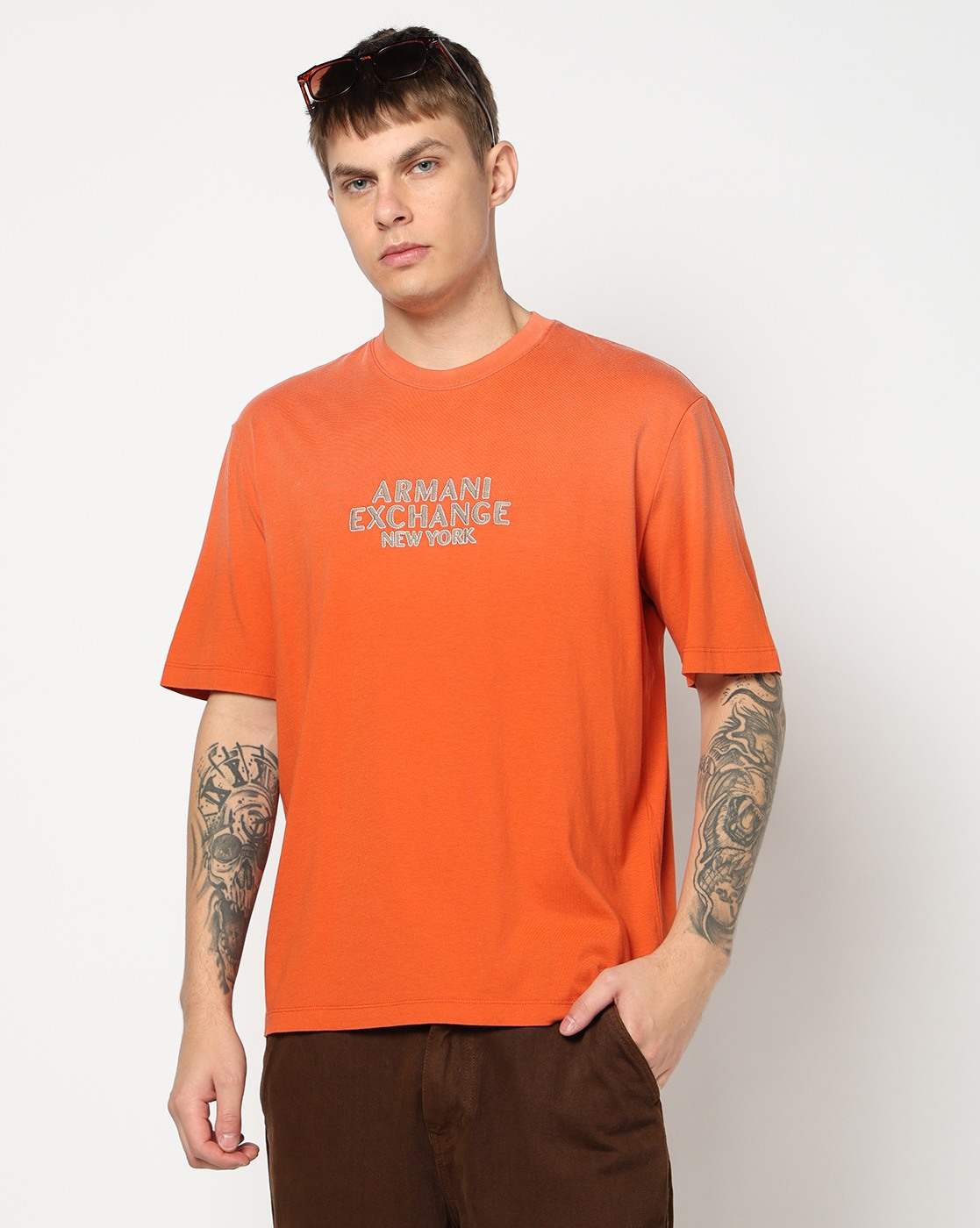Typographic Logo Regular + Fit T-SHIRT