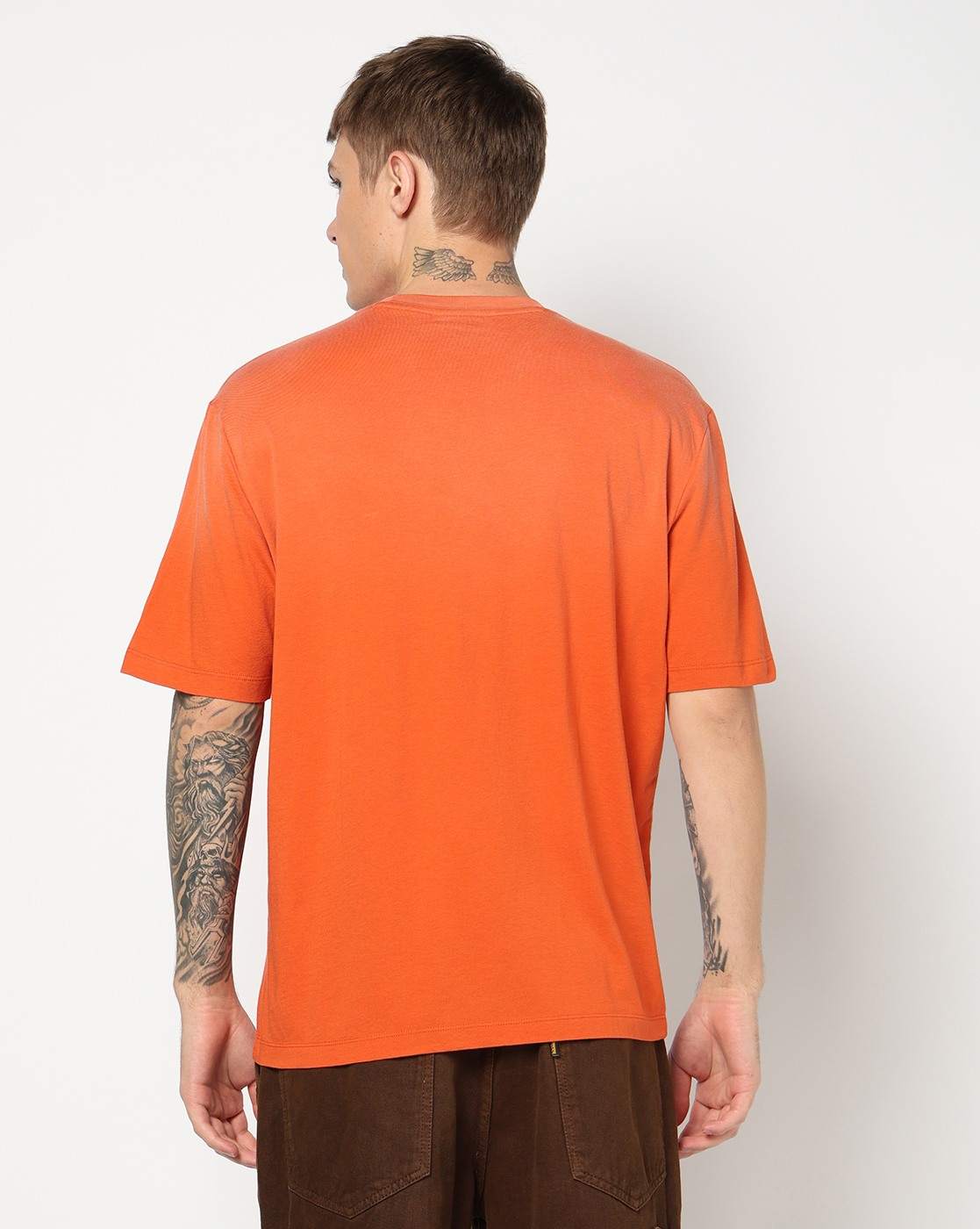 Typographic Logo Regular + Fit T-SHIRT