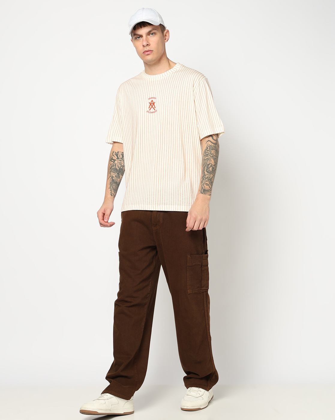 Seasonal Logo Regular + Fit T-SHIRT