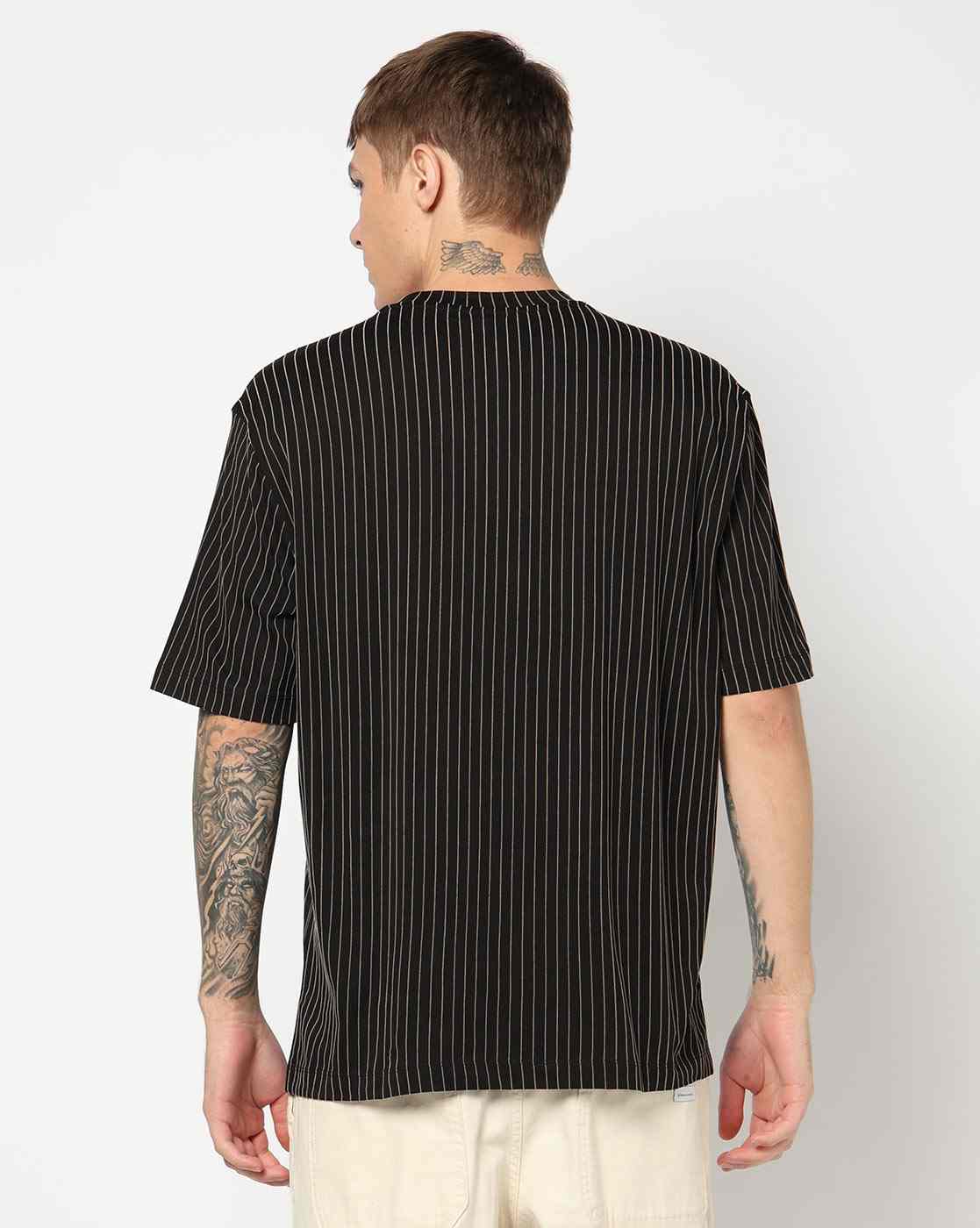 Seasonal Logo Regular + Fit T-SHIRT