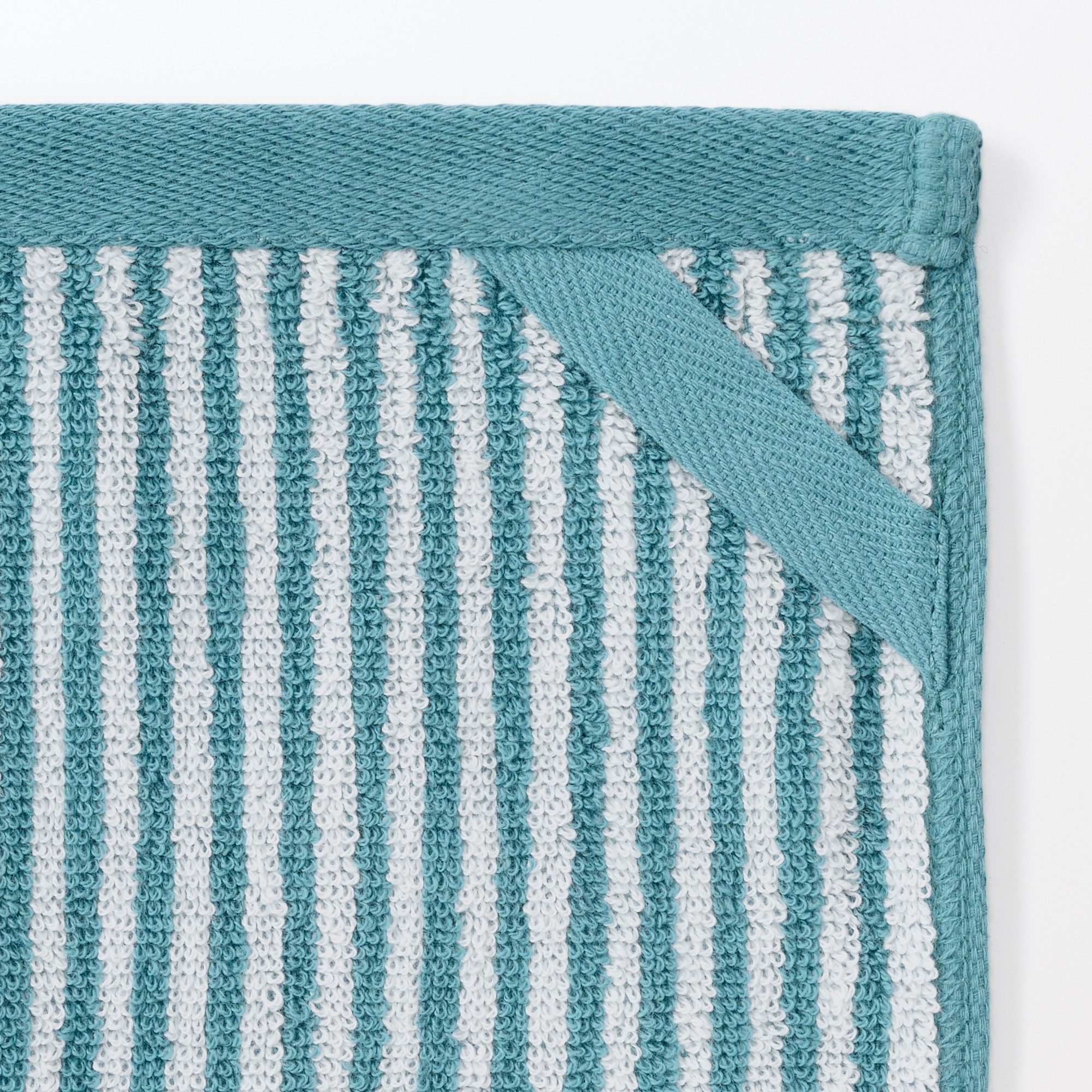 TWIN PILE HAND TOWEL WITH LOOP