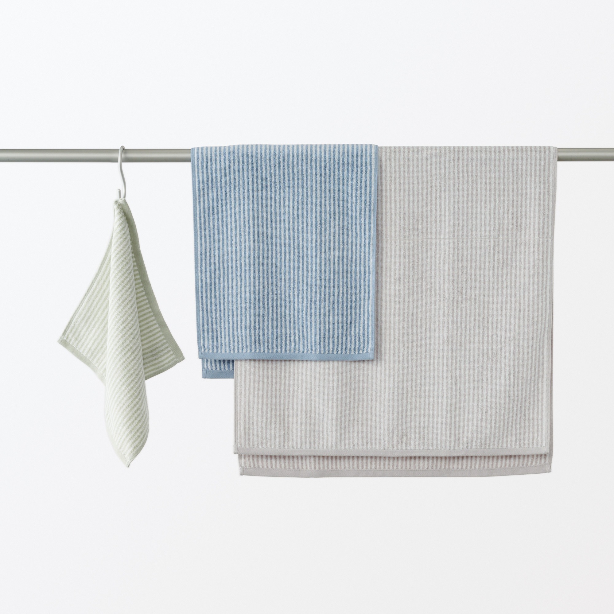 TWIN PILE HAND TOWEL WITH LOOP