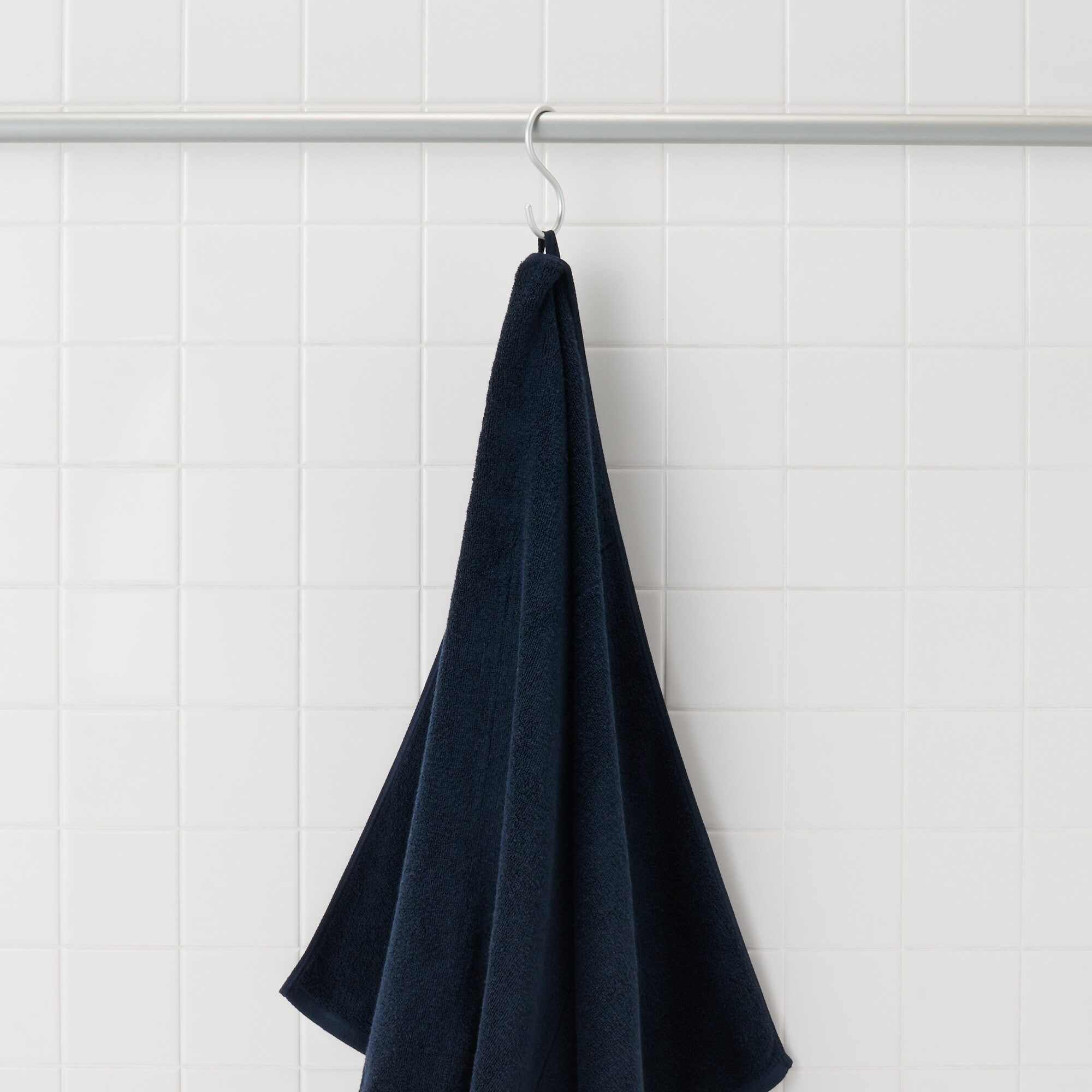 TWIN PILE LARGE BATH TOWEL WITH LOOP