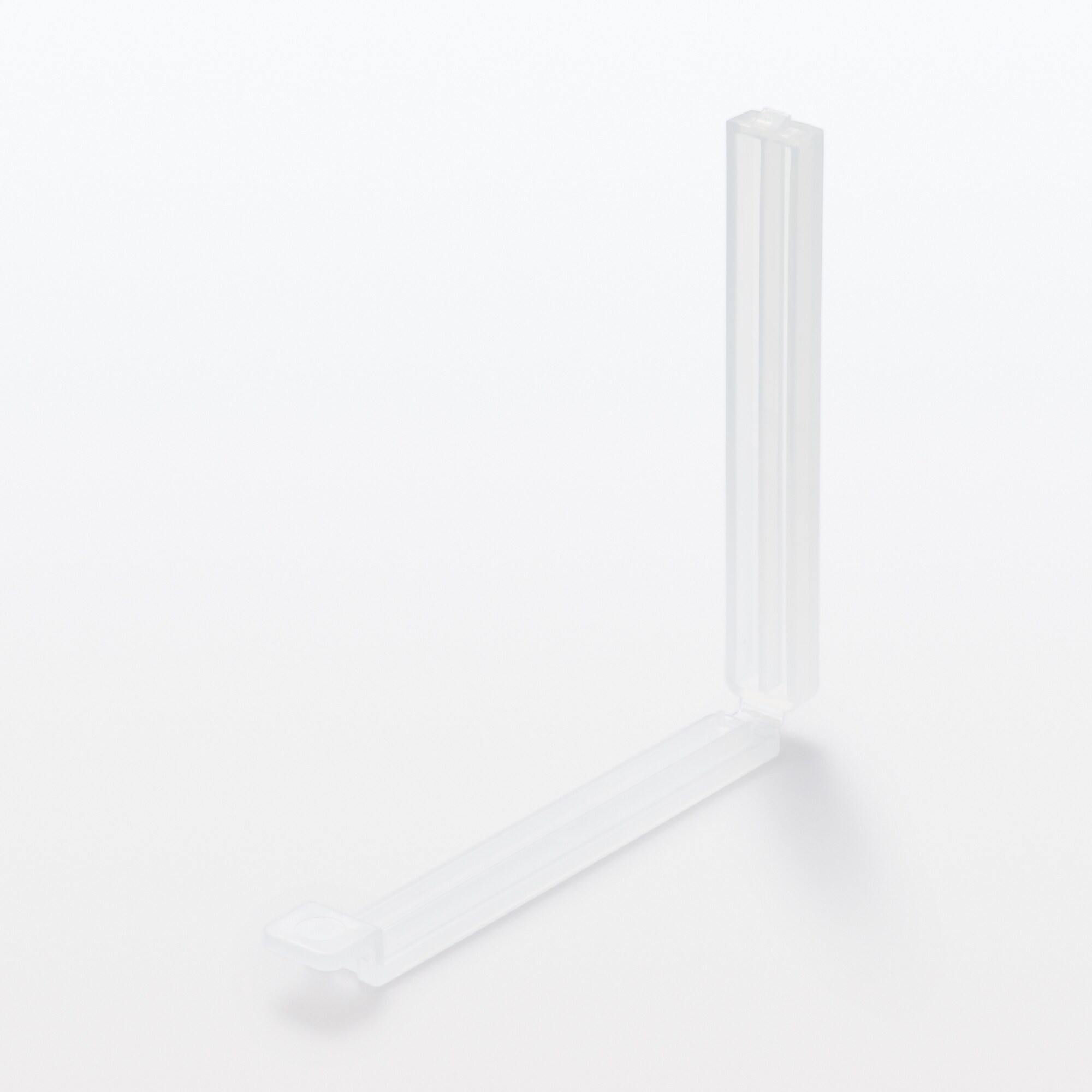 Polypropylene bag clip