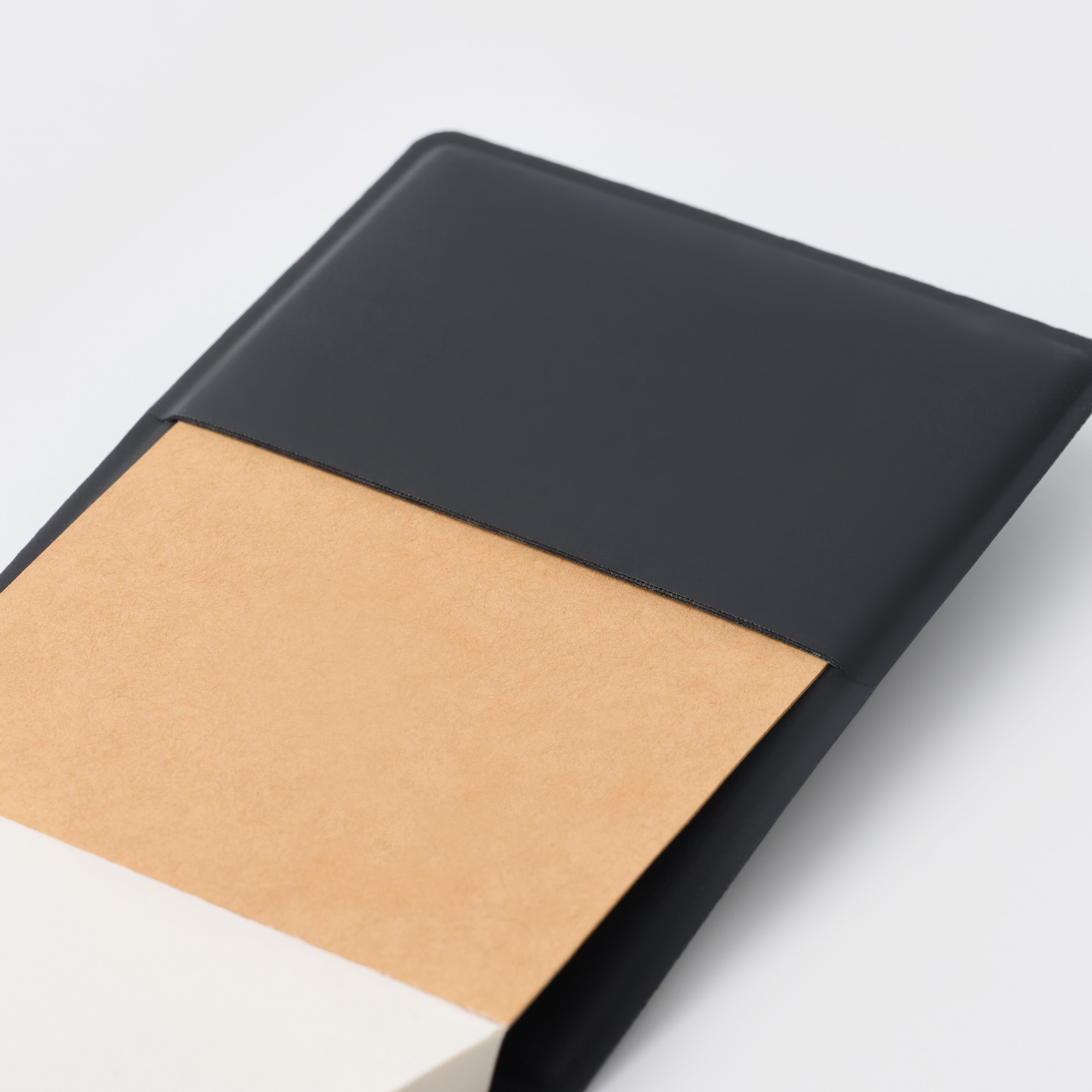 Compact notebook