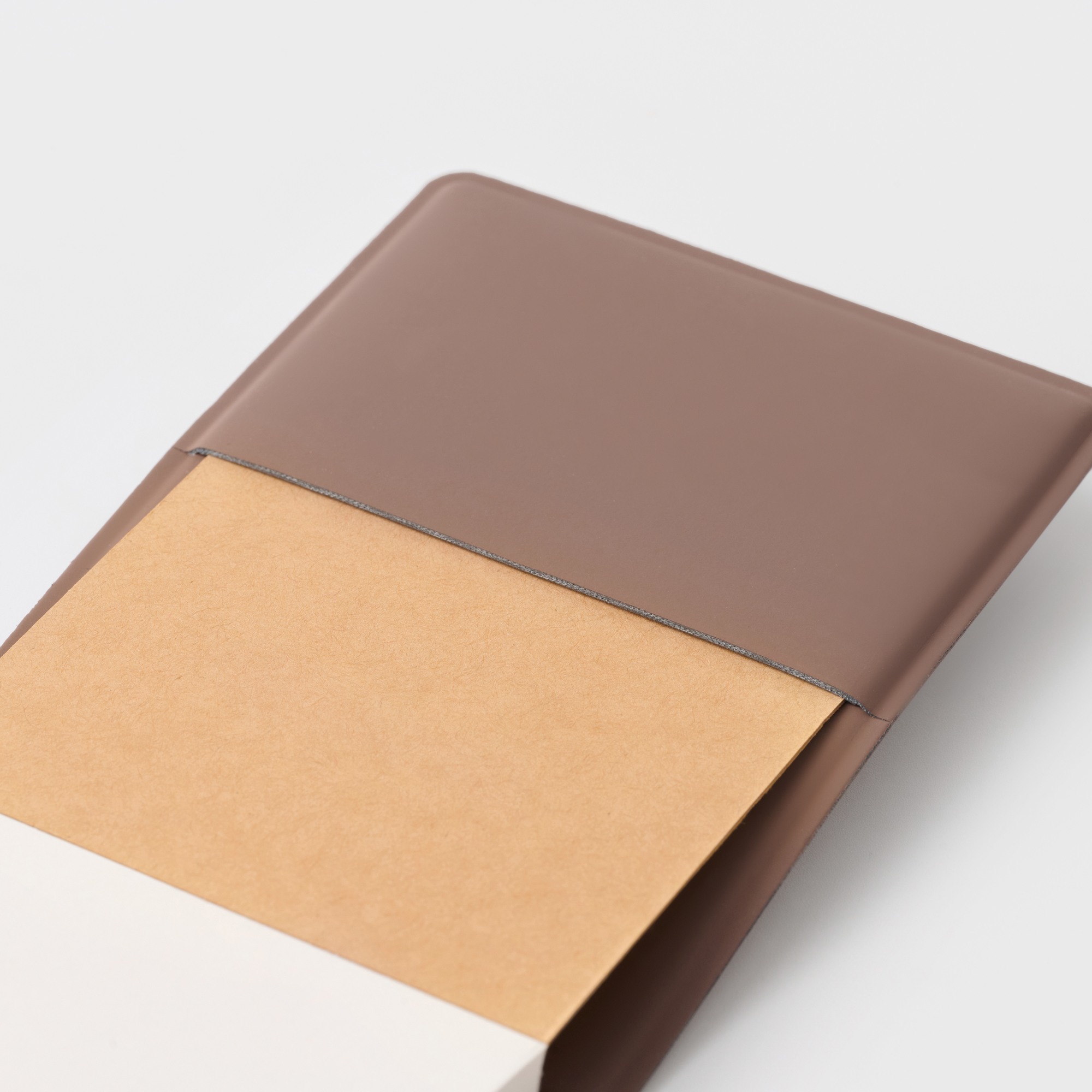 Compact notebook