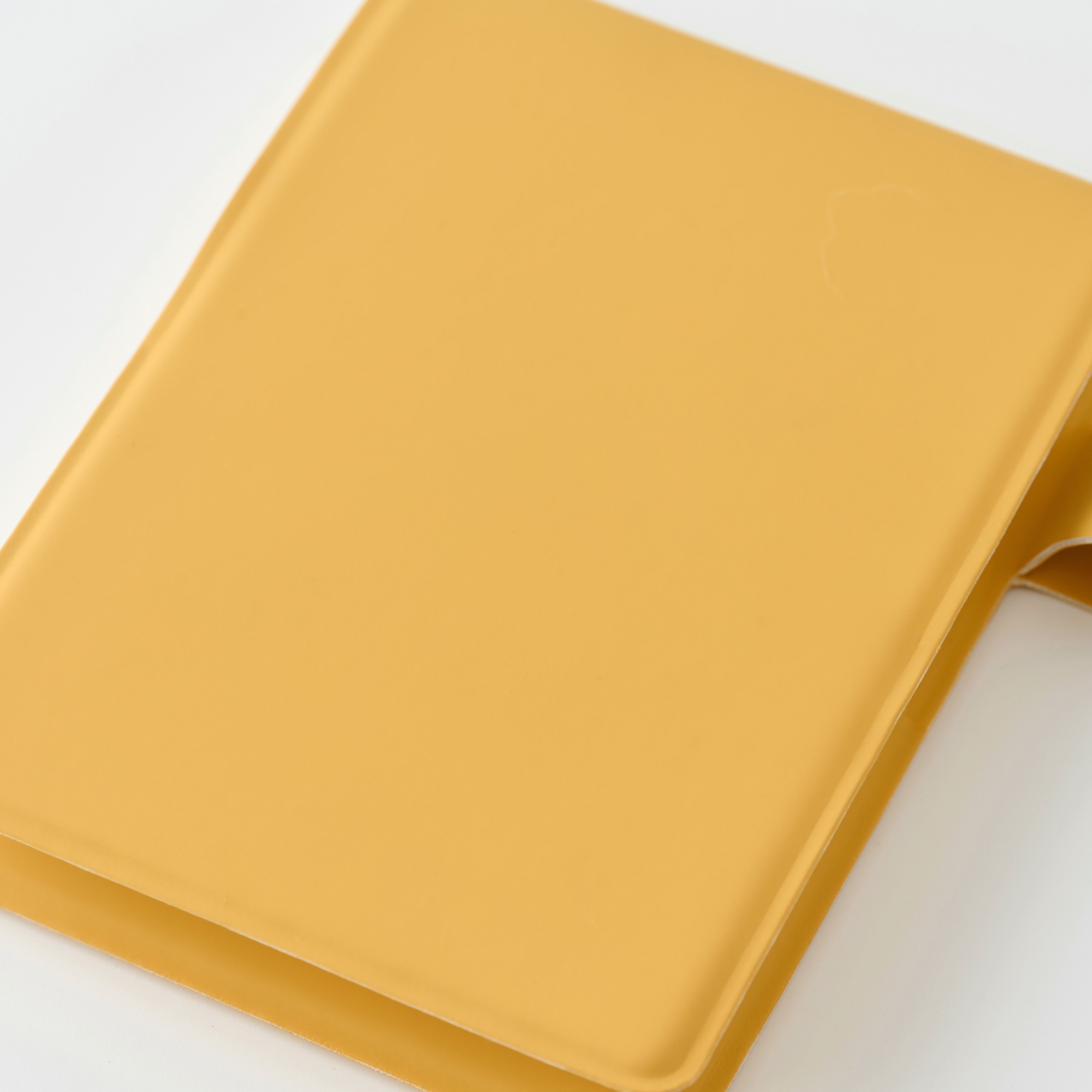 Compact notebook