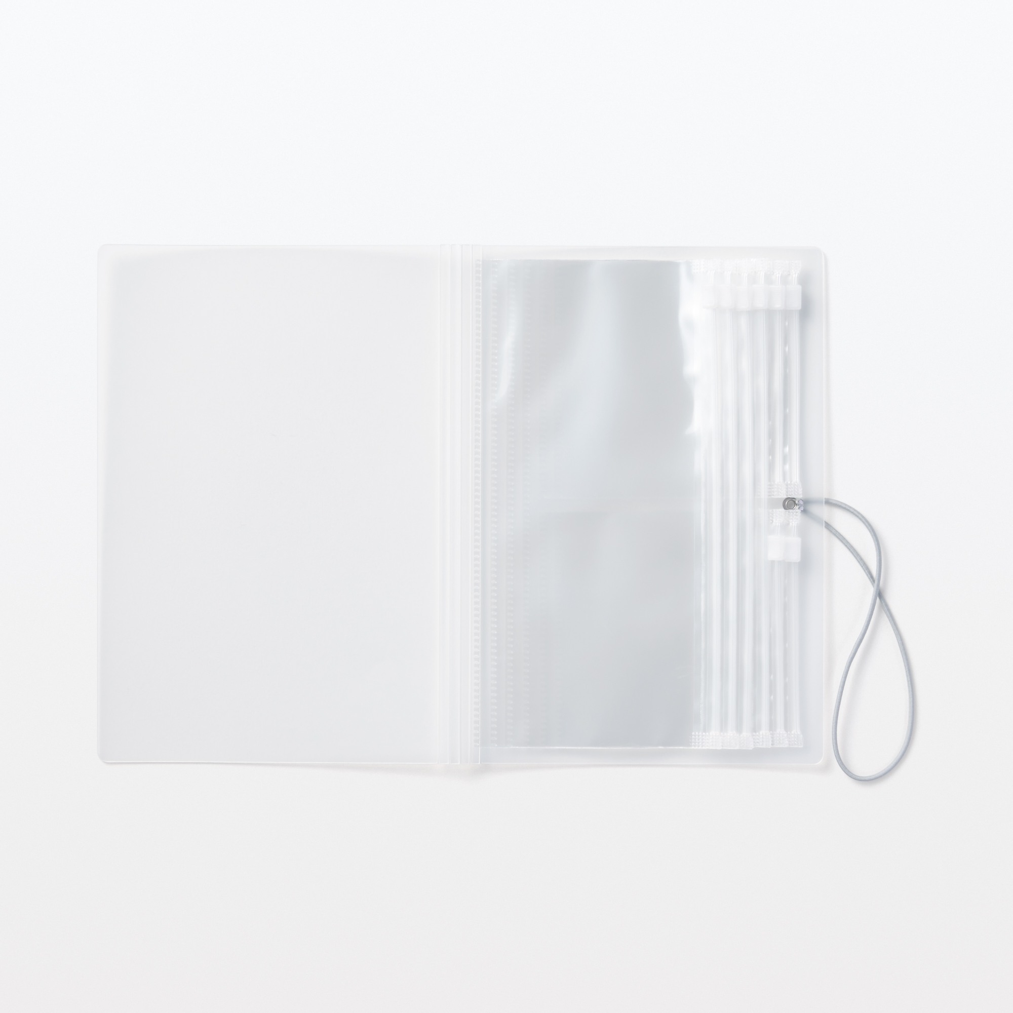 With slider Non-bulky pocket holder