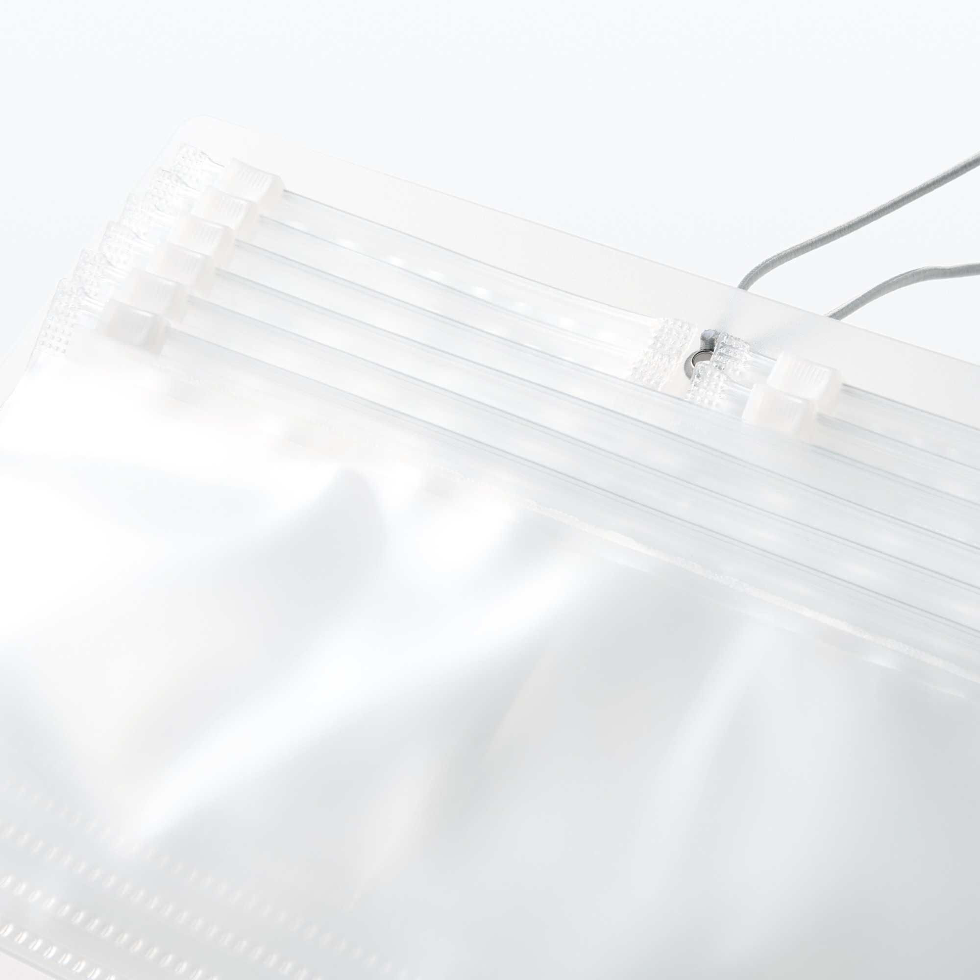 With slider Non-bulky pocket holder