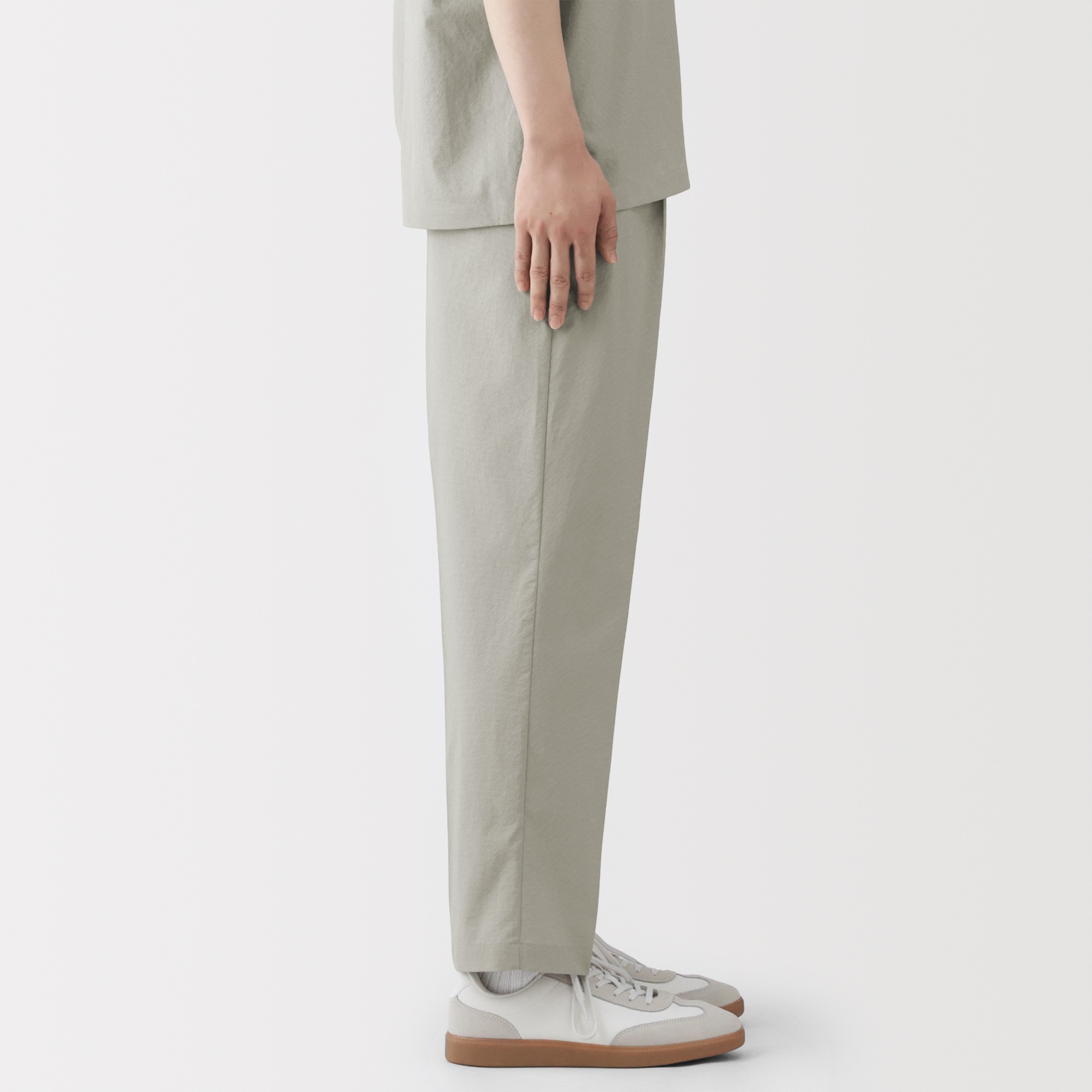 M's Breathable single-darted pants