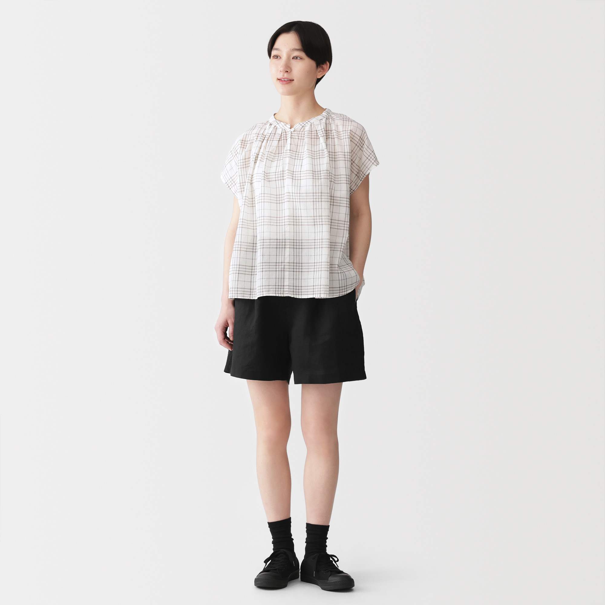 W's Washed linen shorts