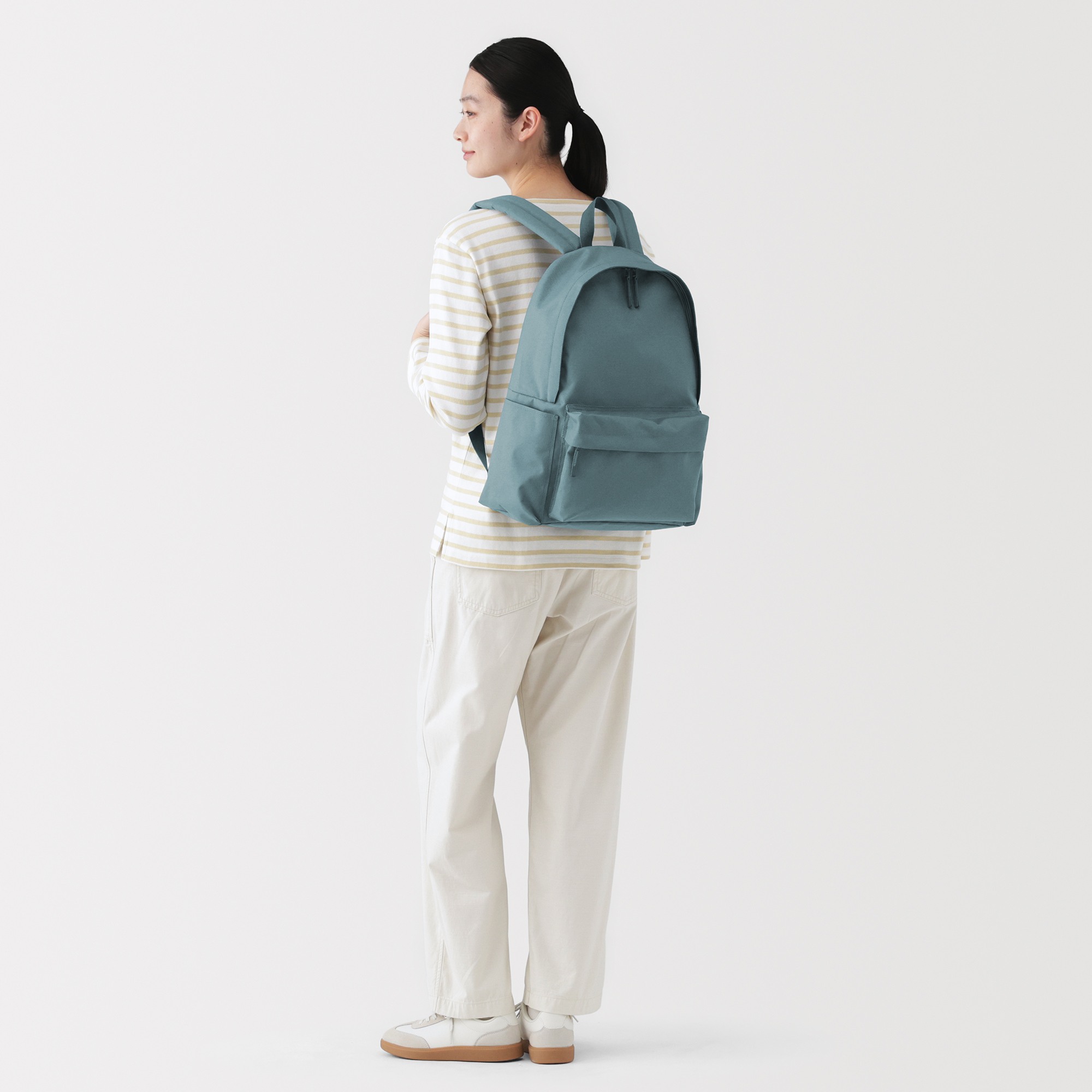 Fatigue reduction water repellent backpack