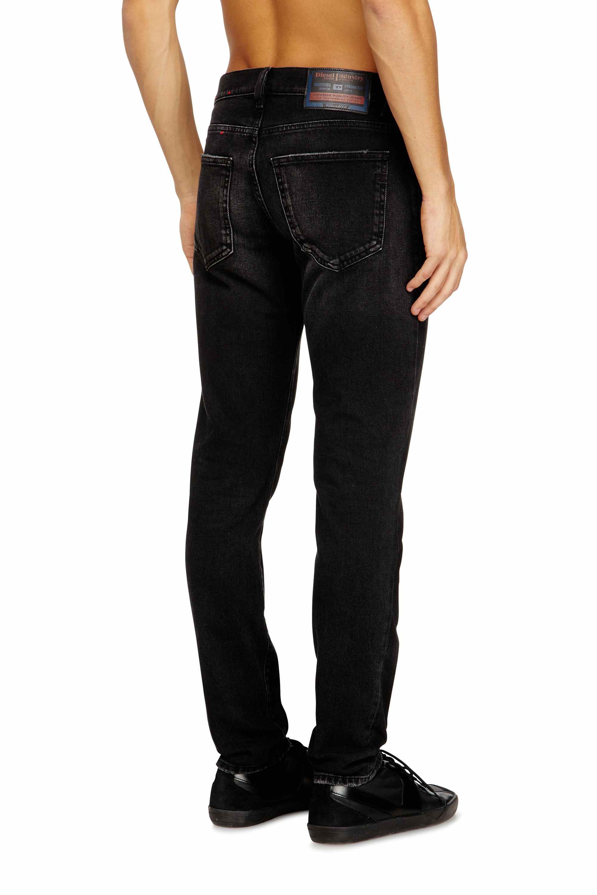 Black Slim Fit Jeans - 2019 D-Strukt