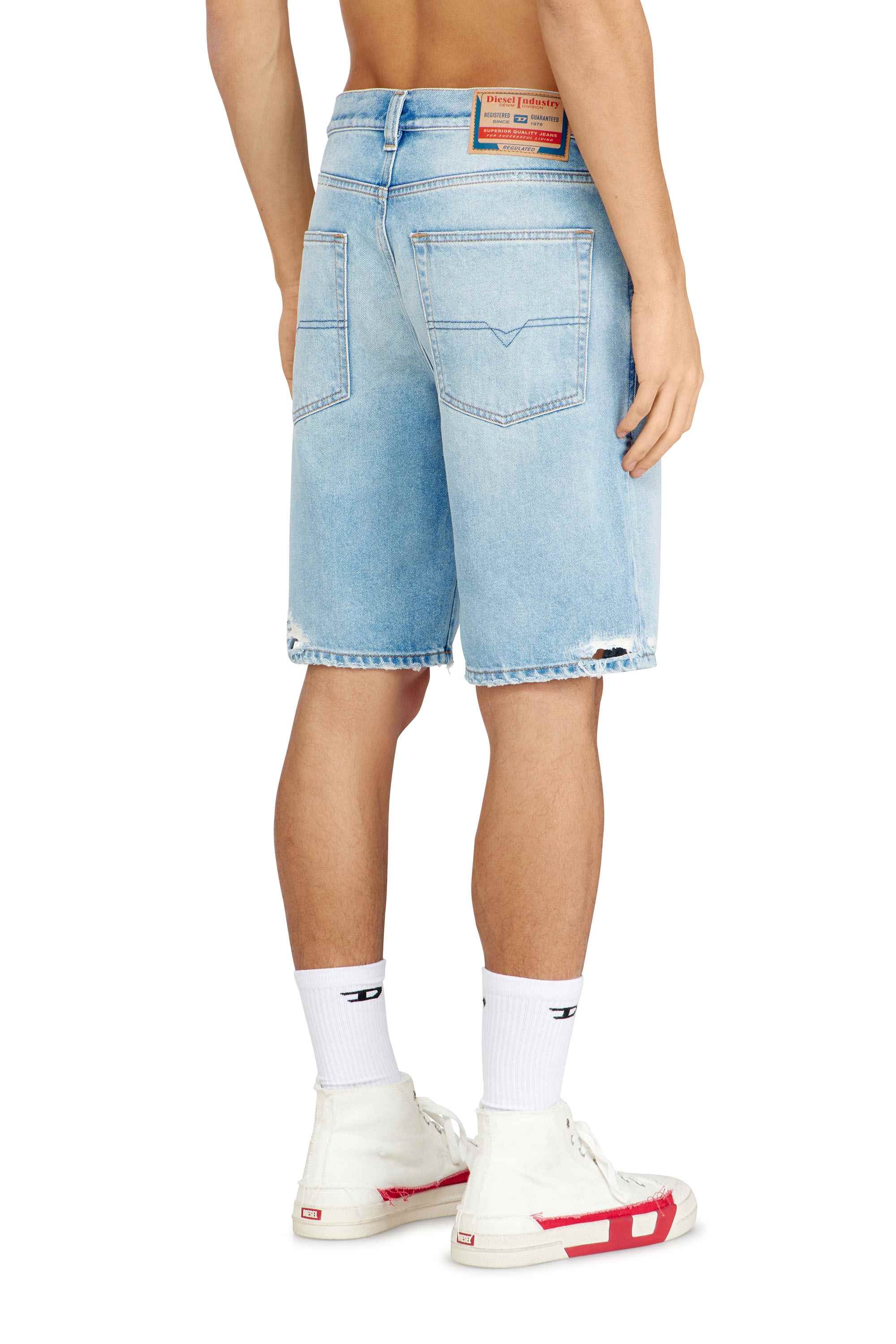 Black Regular Fit Shorts In Destroyed Denim