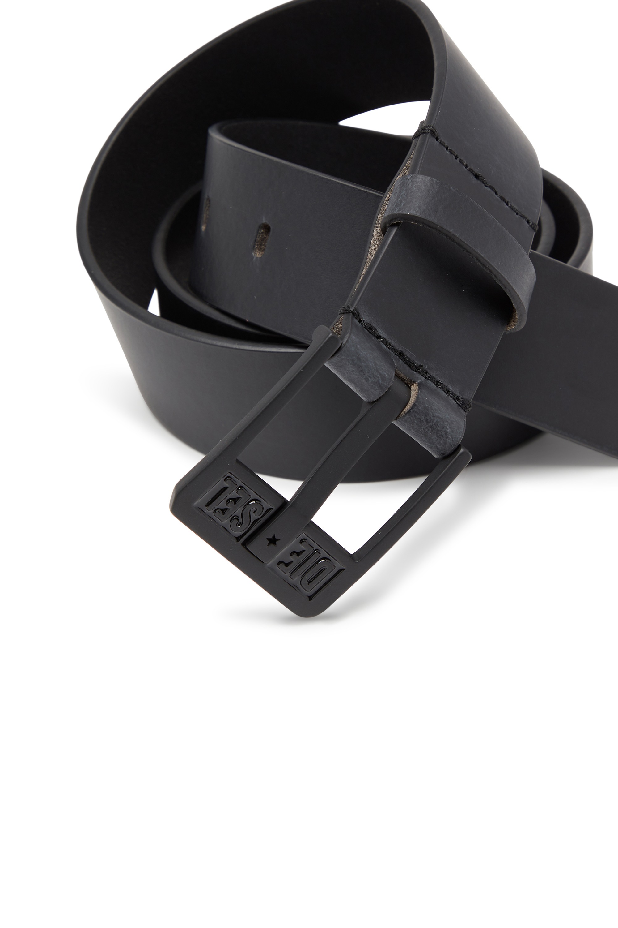 Black 4 cm leather belt with clean-cut edges