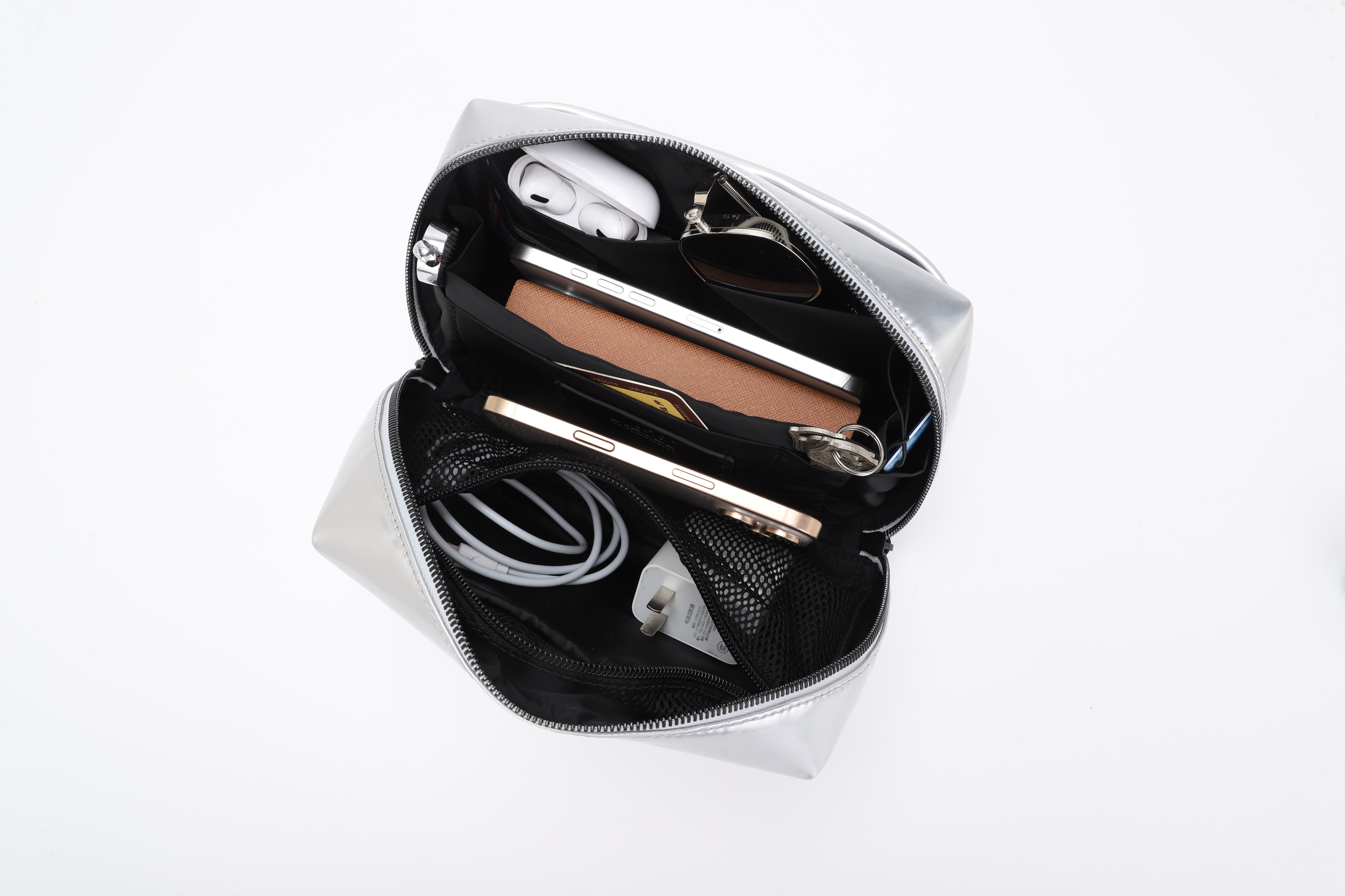 Silver Metallic Pu Beauty Case