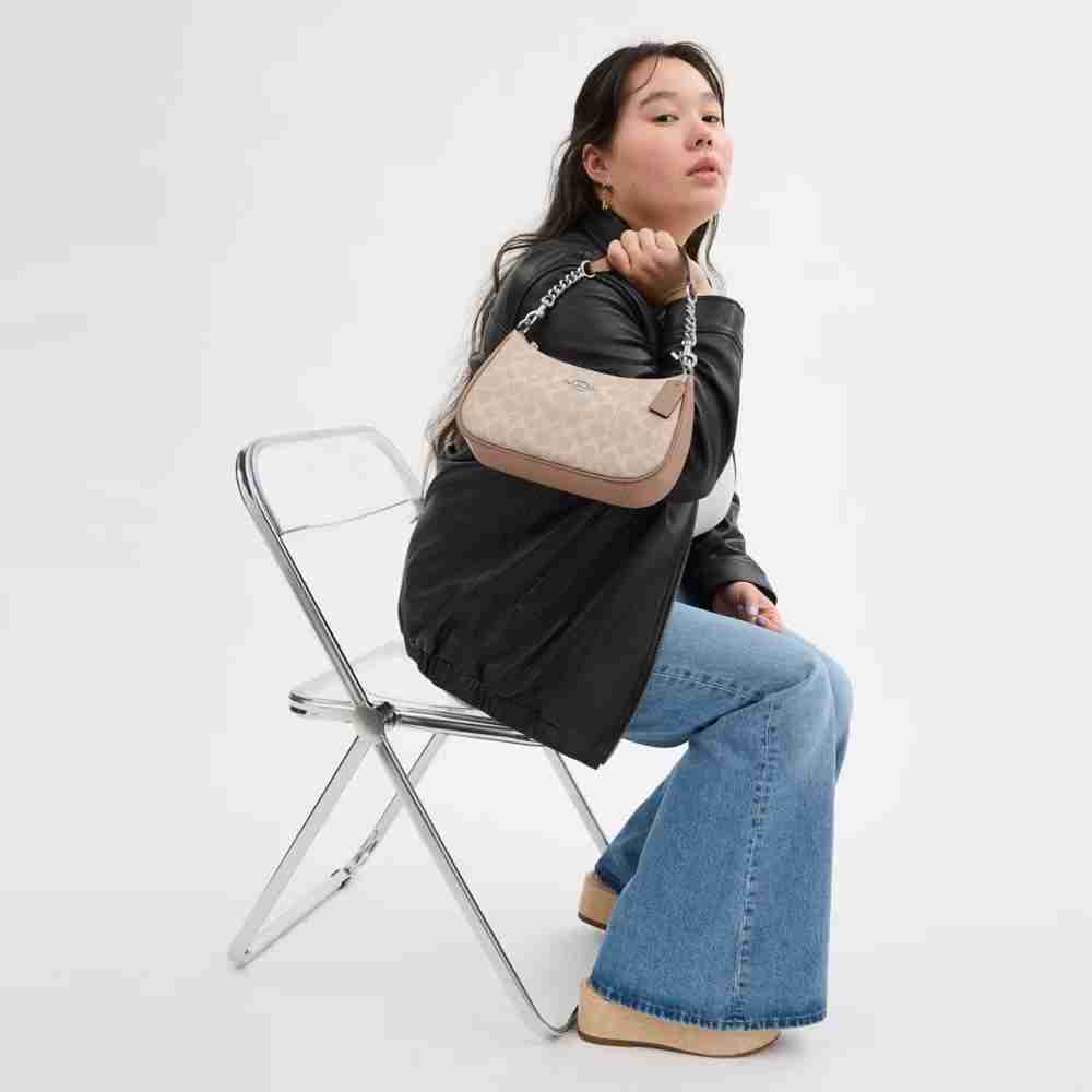 COACH Signature Canvas One Shoulder 2way COACH Outlet Teri 