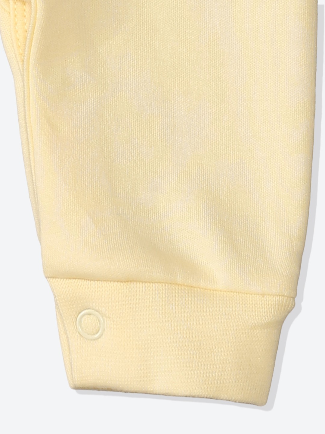 https://cdn.fynd.com/v2/falling-surf-7c8bb8/fyprod/wrkr/products/pictures/item/free/original/000000410573865001/TptUdFIYrQc-000000410573865001_5.jpg