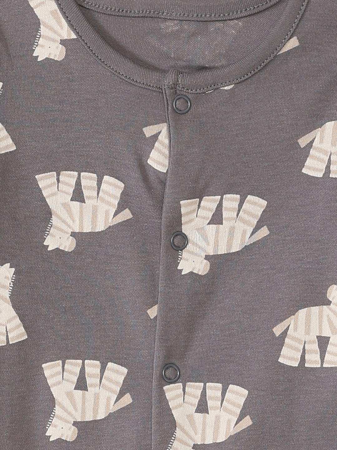 https://cdn.fynd.com/v2/falling-surf-7c8bb8/fyprod/wrkr/products/pictures/item/free/original/000000410573892001/h8J_GONCxFR-000000410573892001_8.jpg