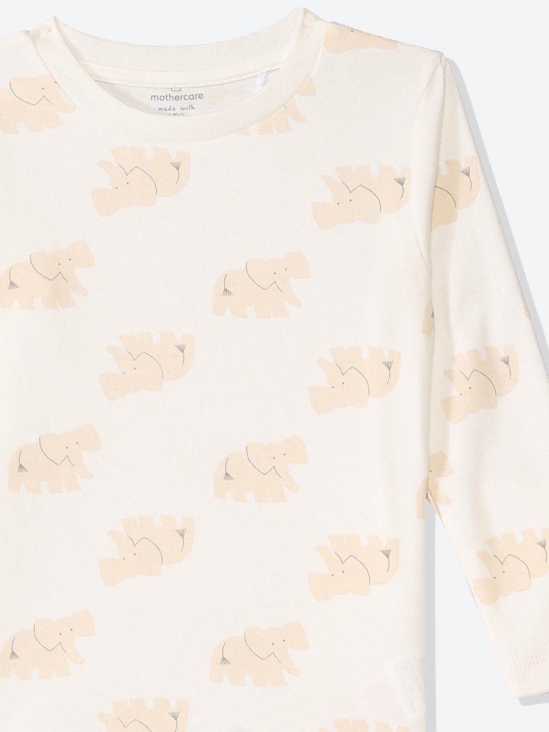 https://cdn.fynd.com/v2/falling-surf-7c8bb8/fyprod/wrkr/products/pictures/item/free/original/000000410573893001/cQaXj4zmHGs-000000410573893001_3.jpg