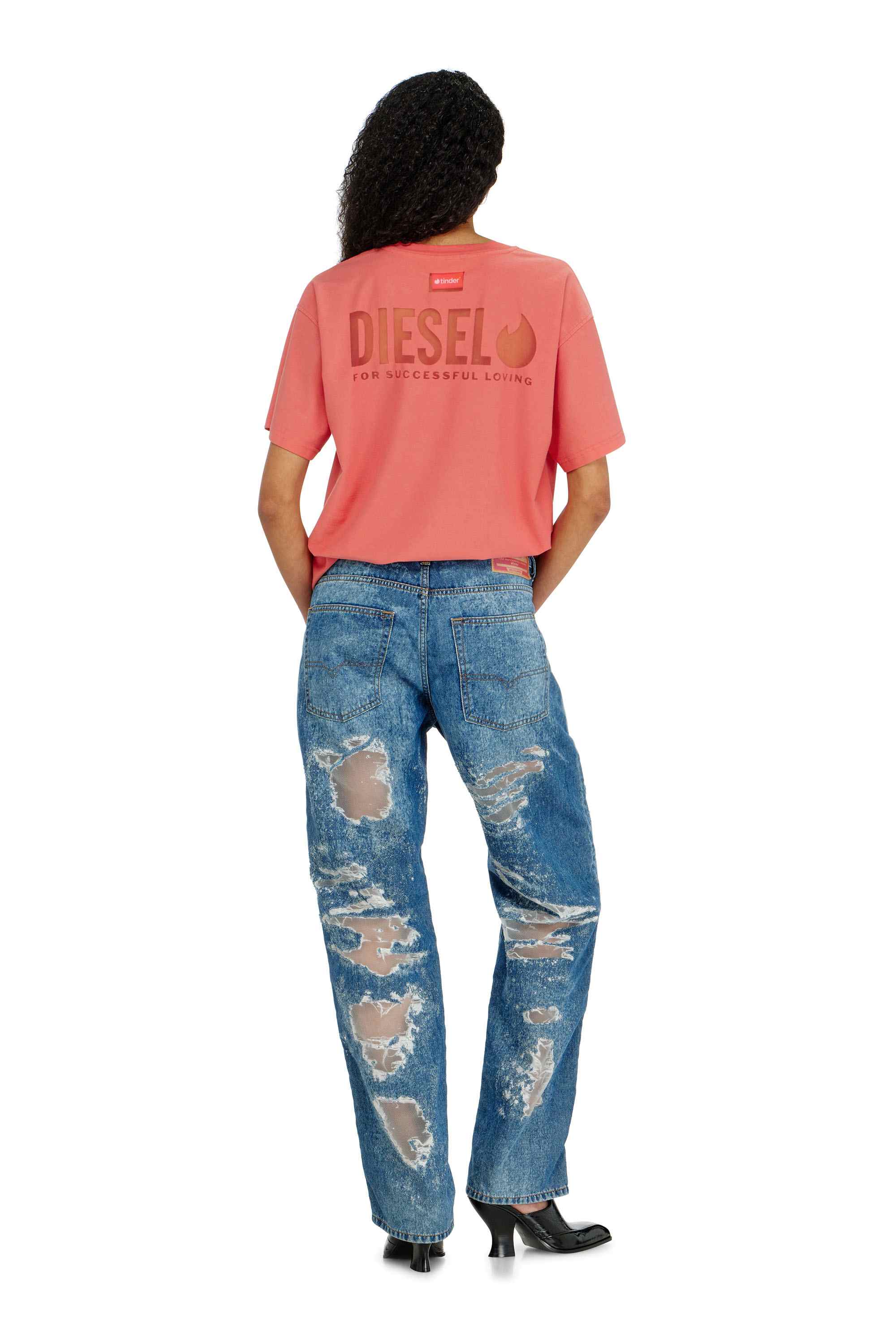 Pink T-shirt with transparent back logo