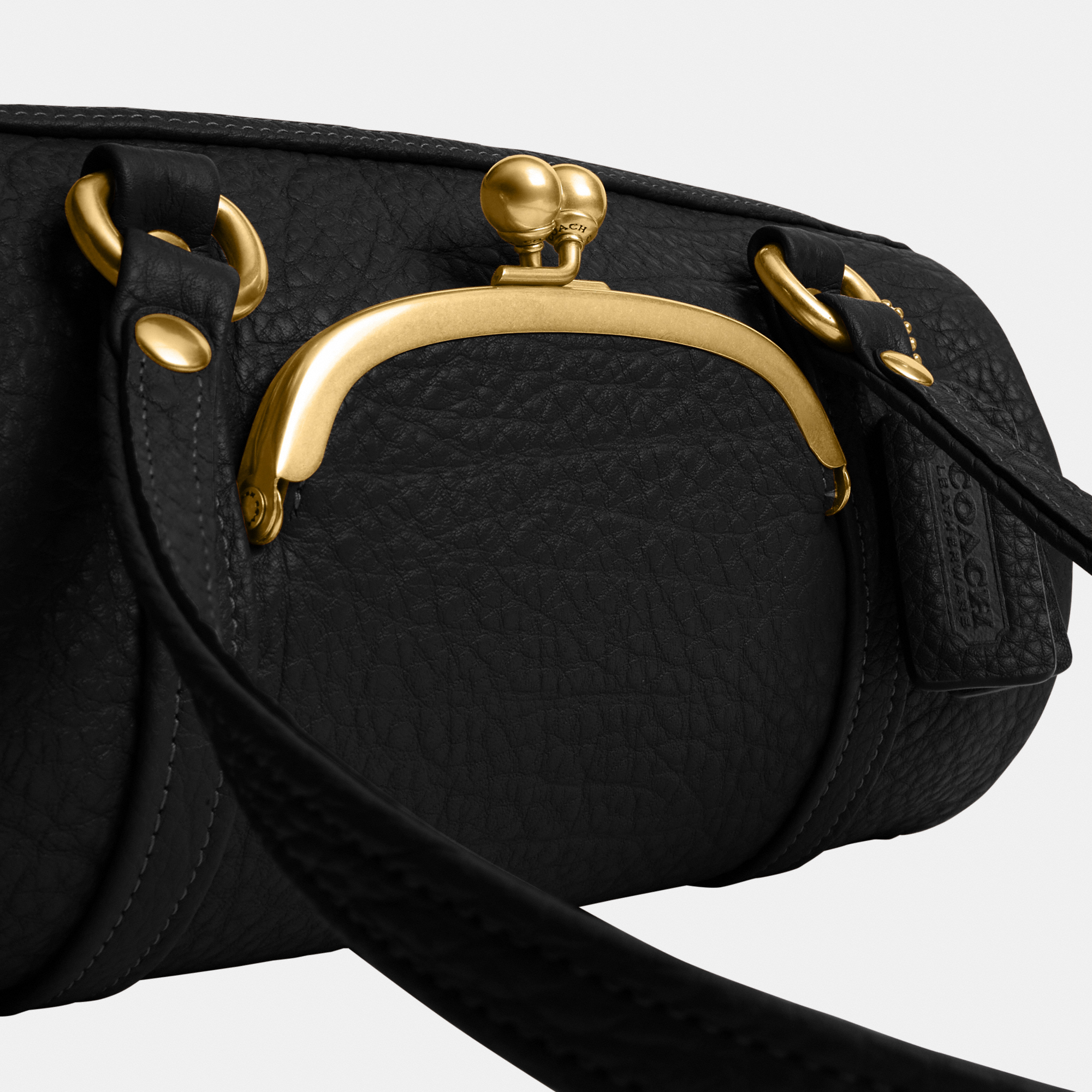Kisslock Barrel Bag 28