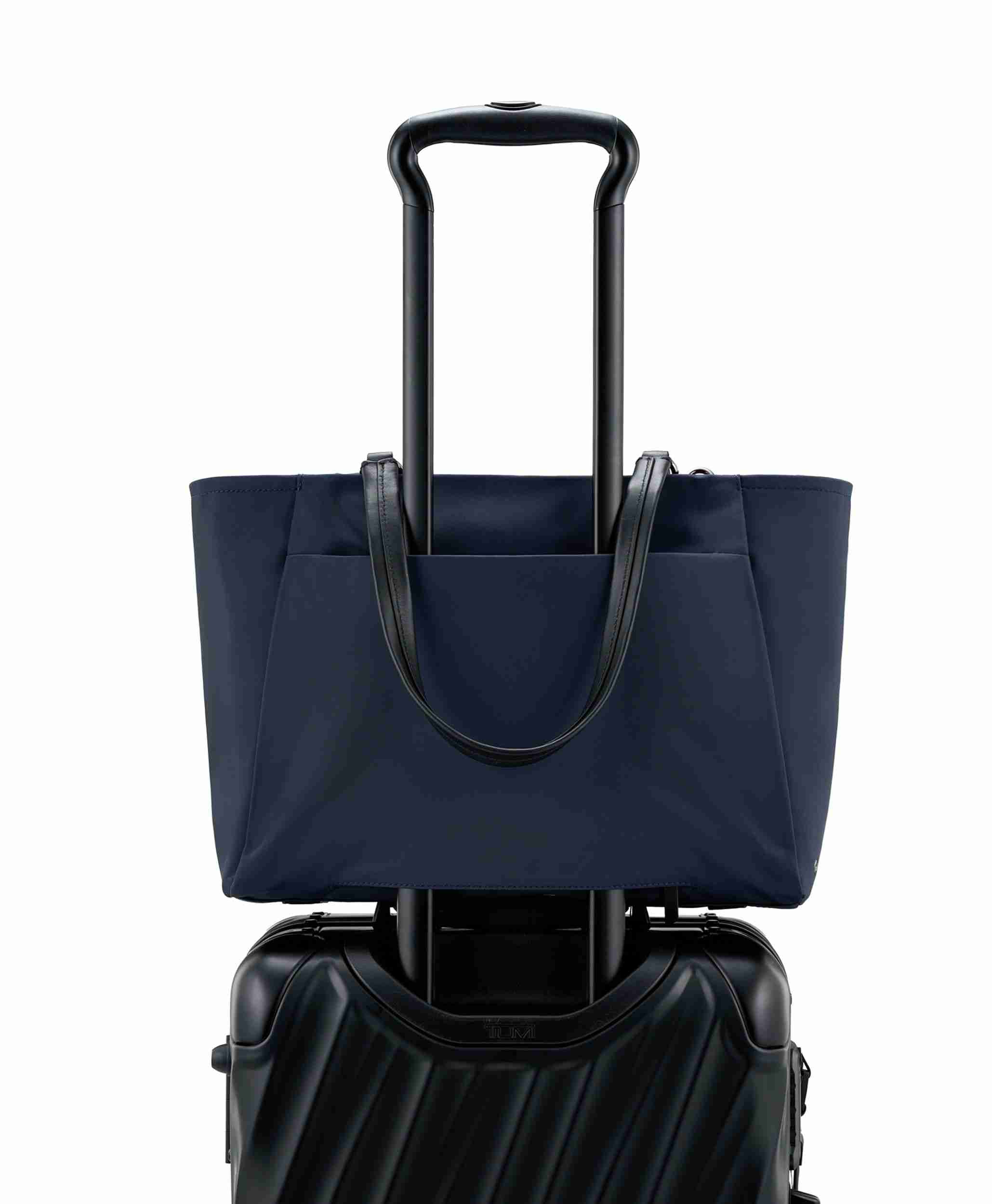 VALETTA MEDIUM TOTE
