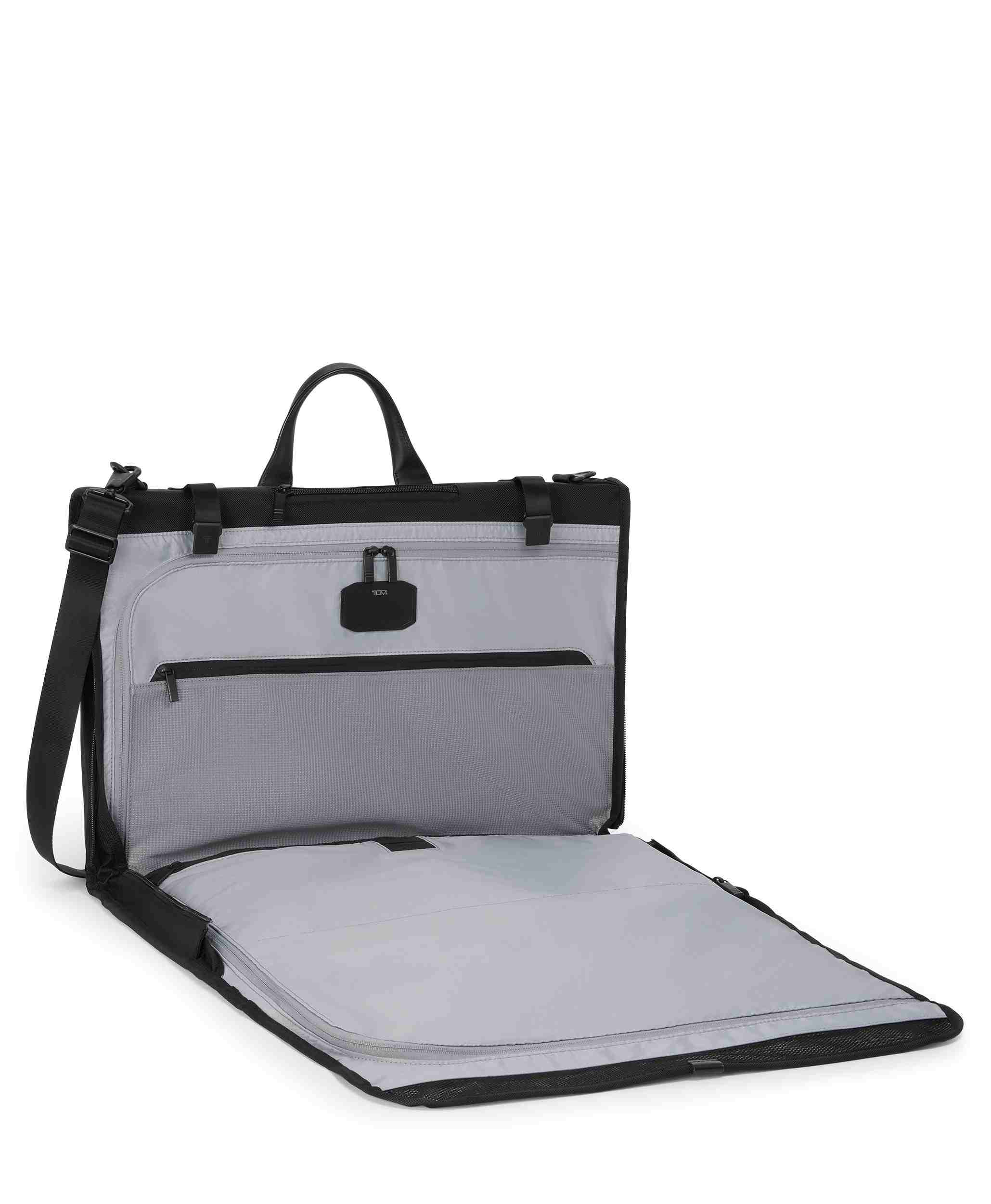 TRI-FOLD GARMENT BAG