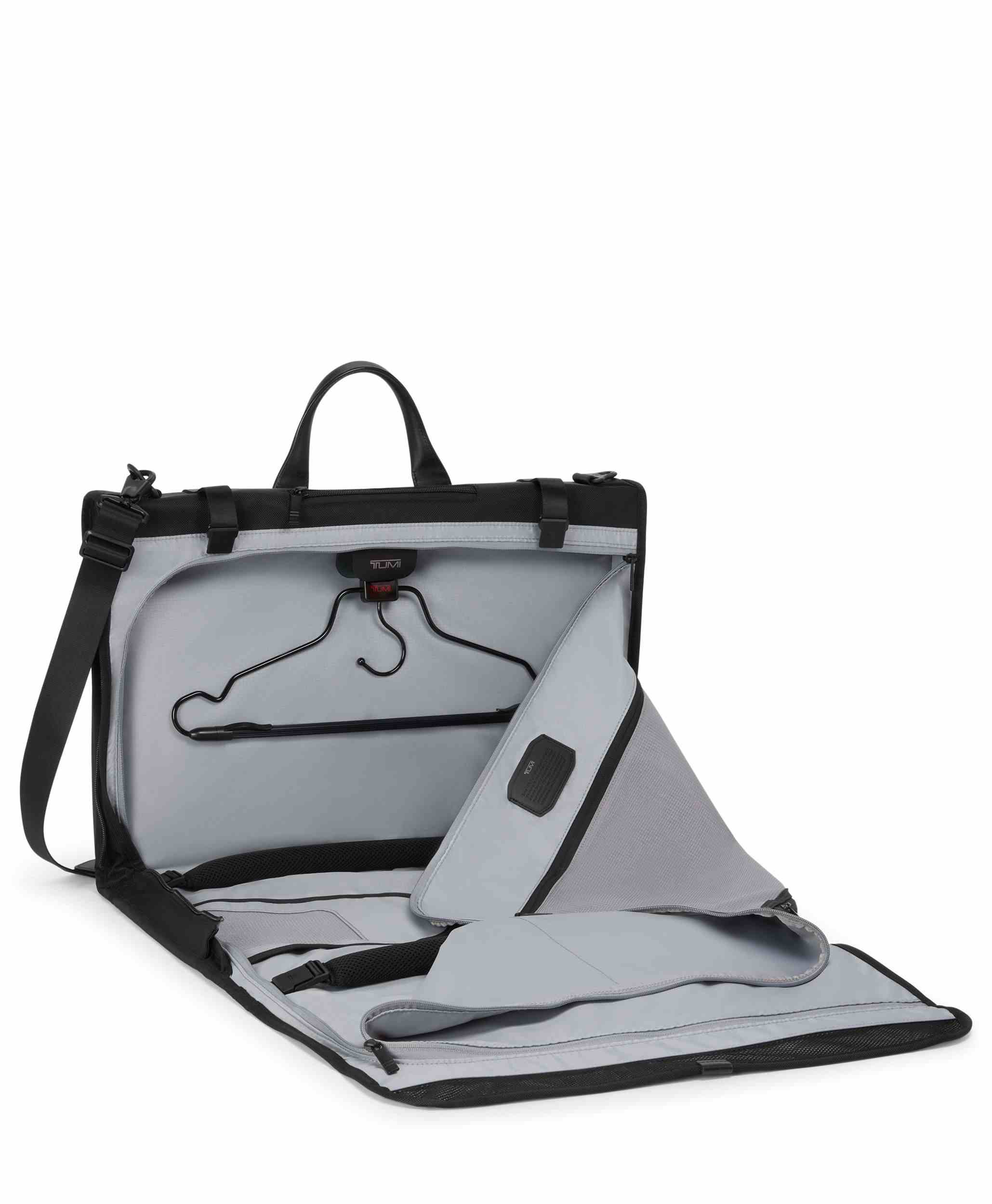 TRI-FOLD GARMENT BAG