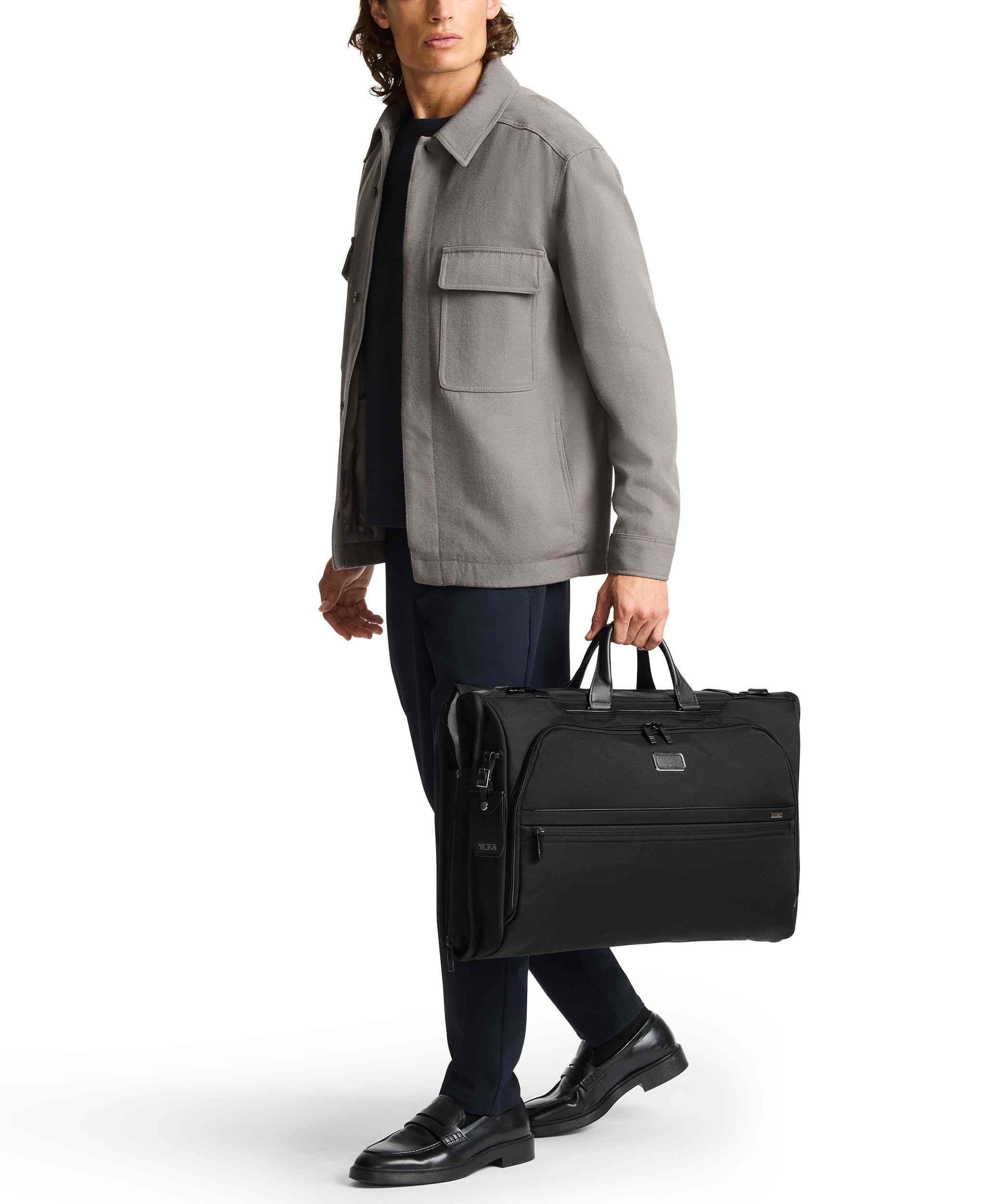 TRI-FOLD GARMENT BAG