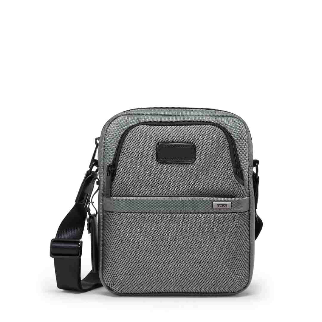 TUMI | MEDIUM CROSSBODY