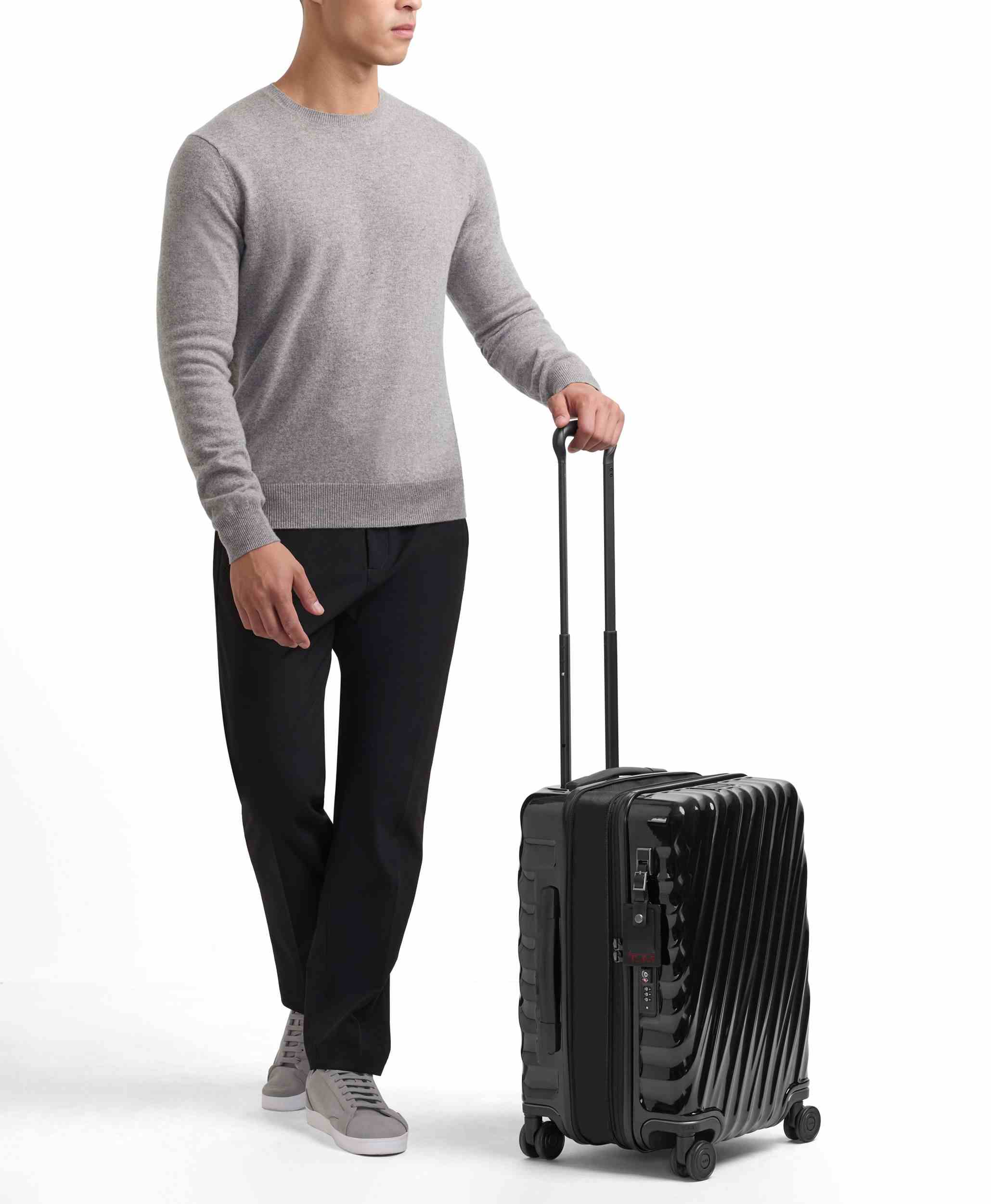 EXPANDABLE CARRY ON