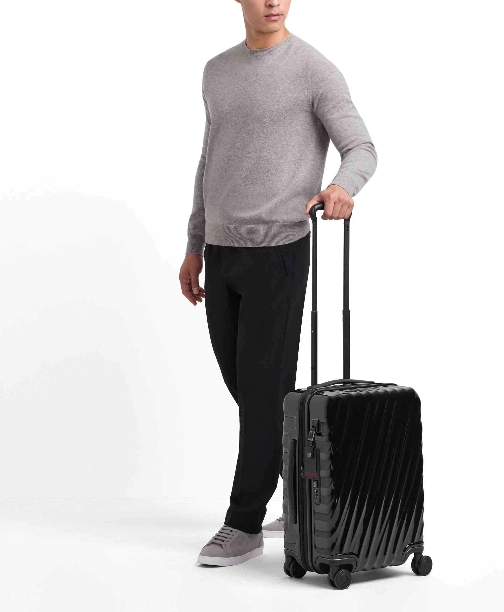 EXPANDABLE CARRY ON
