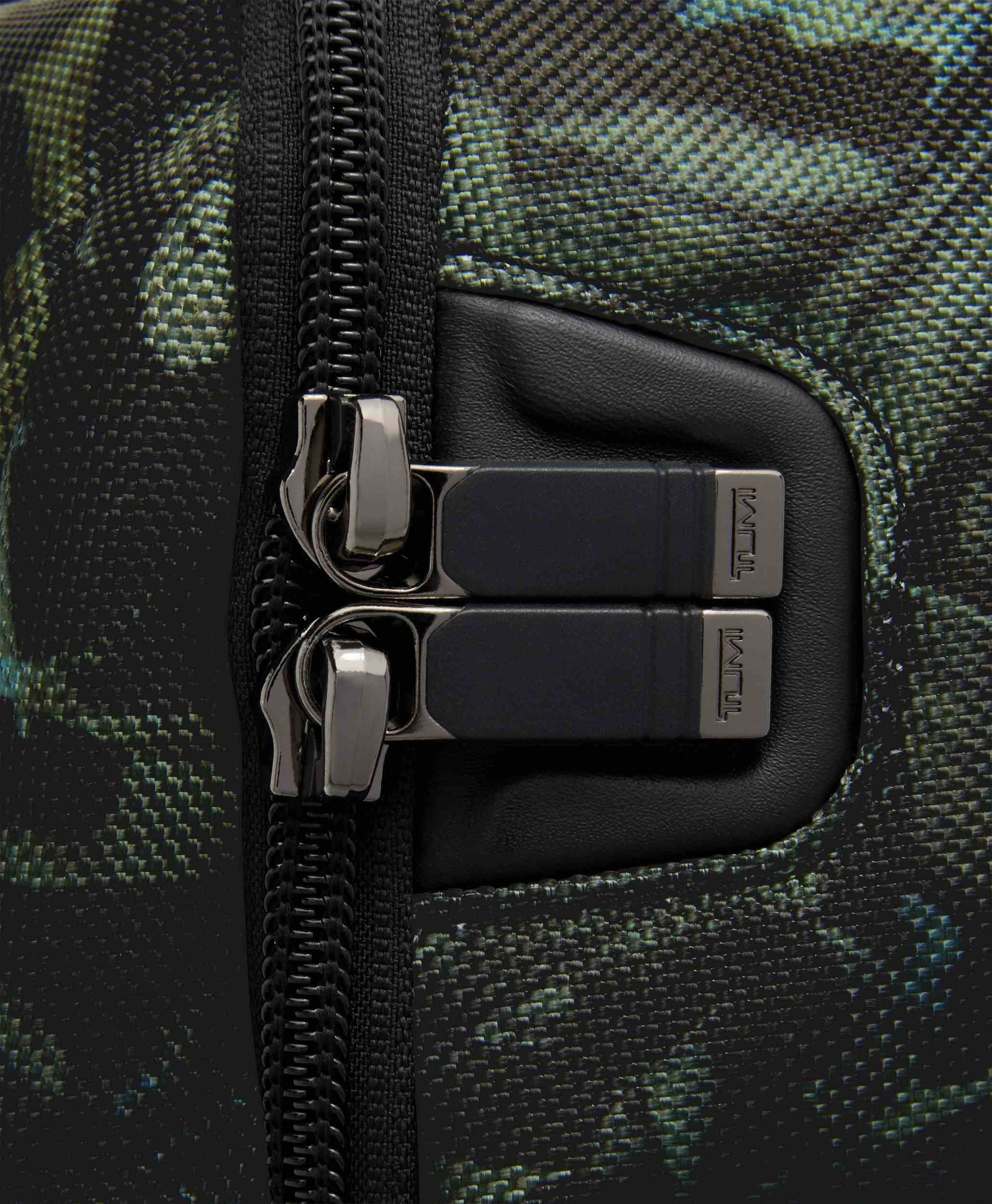 TUMI BRIEF PACK