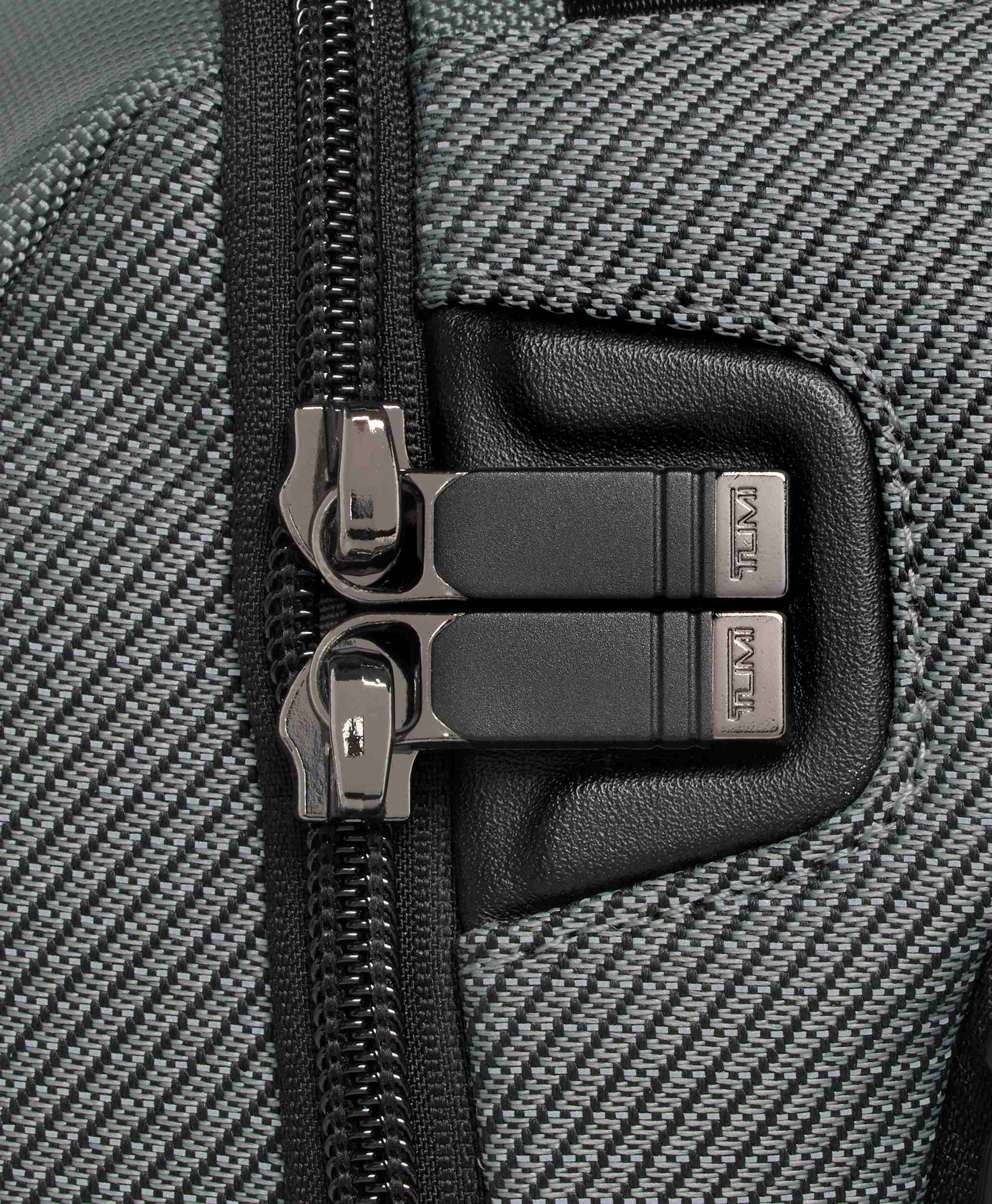 TUMI BRIEF PACK