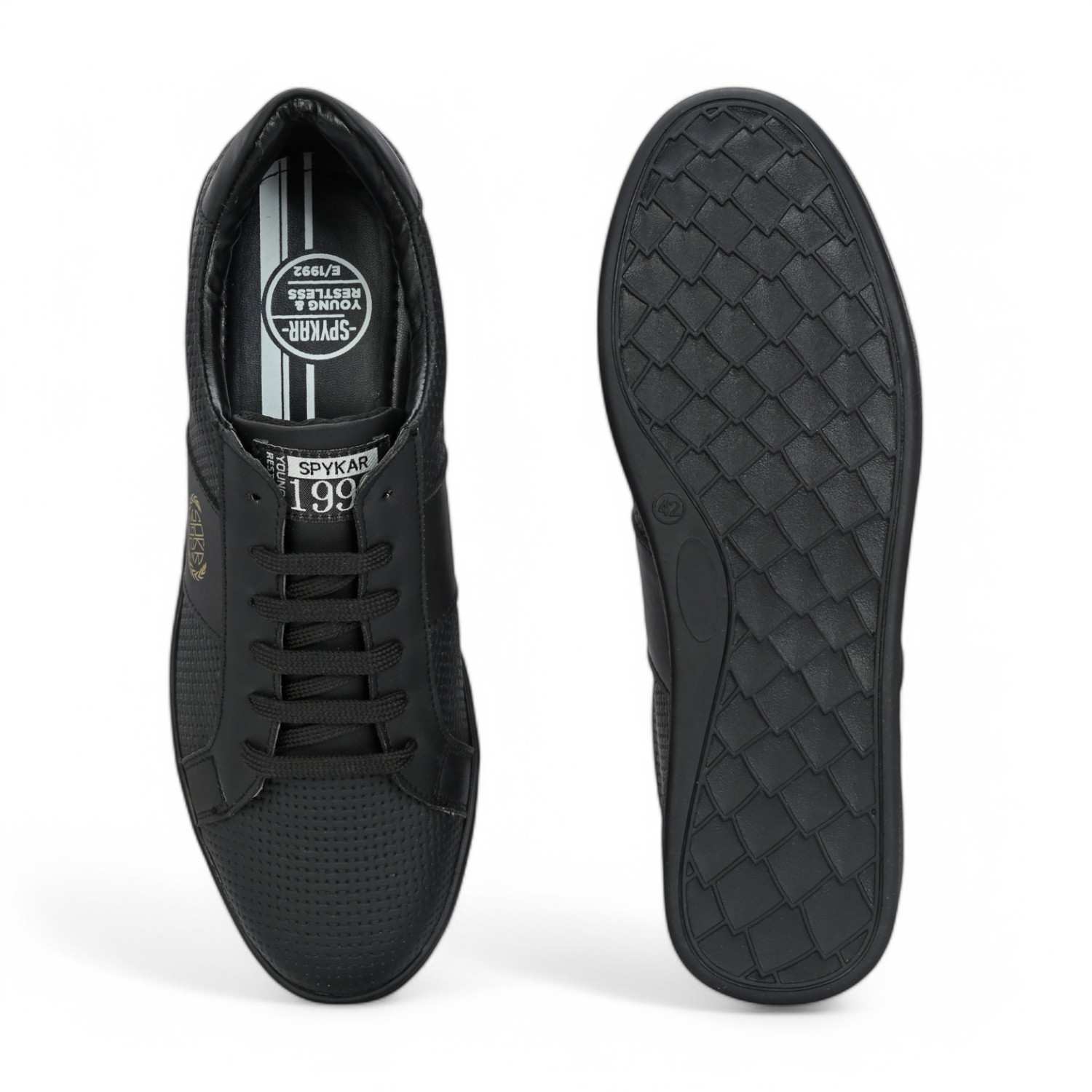 Chagas Men Black-Golden Classic Lace Up Sneaker