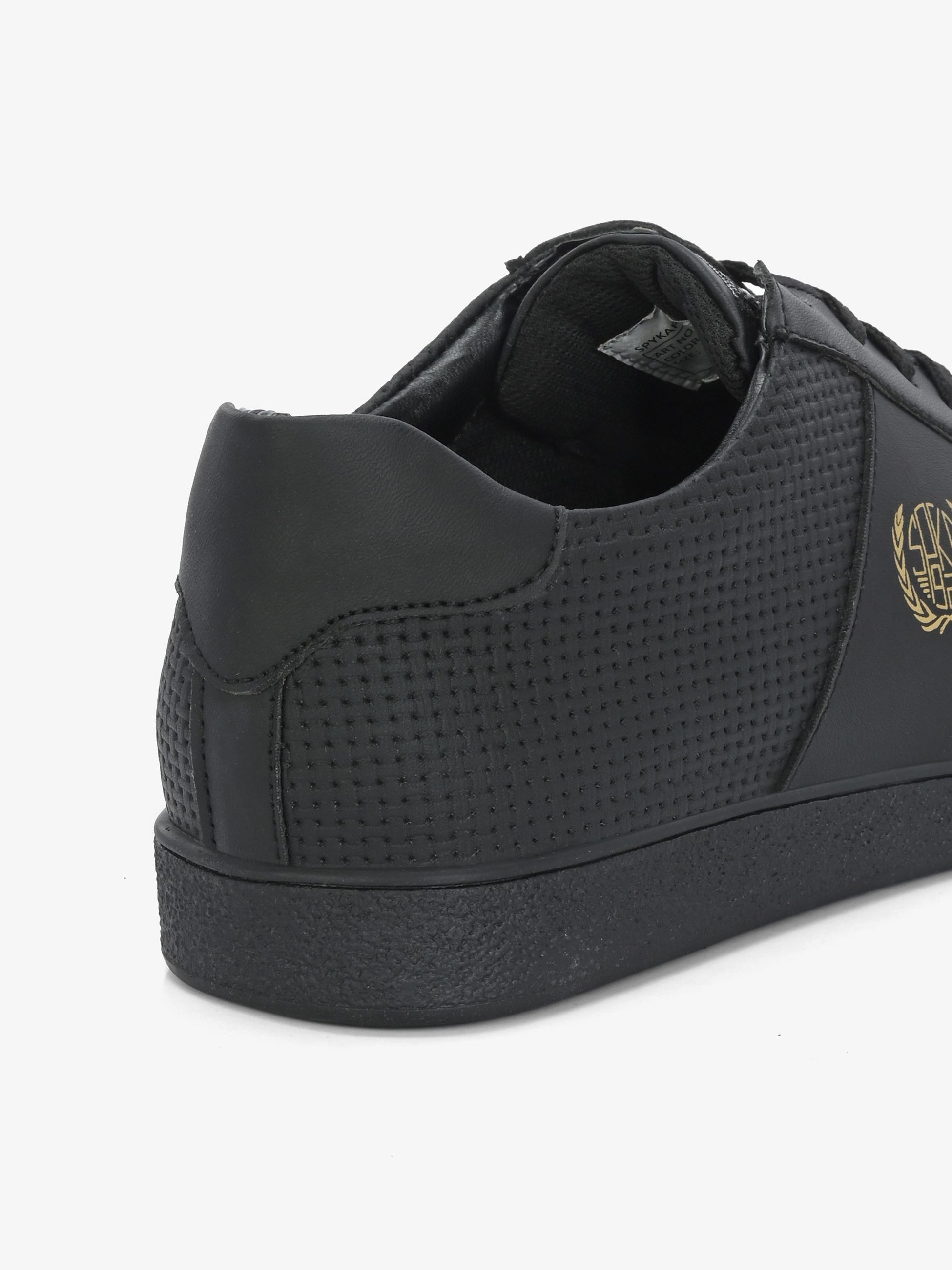 Chagas Men Black-Golden Classic Lace Up Sneaker