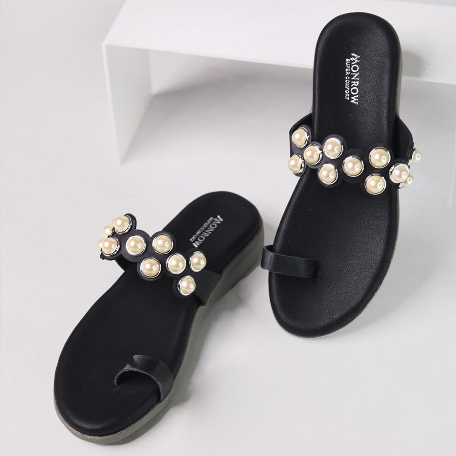 Monrow Aneira Black Flat