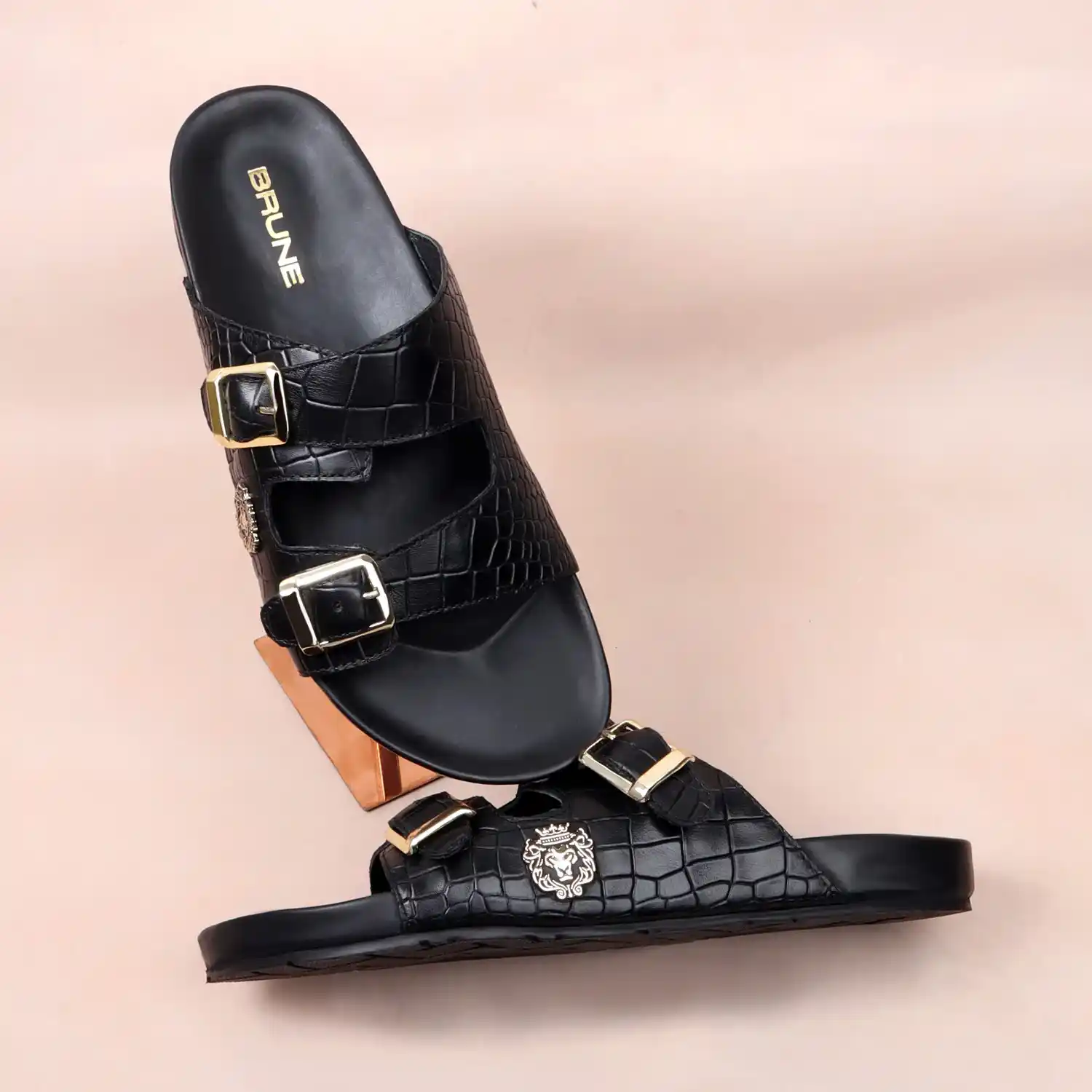 Men Adjustable Buckle Slippers in Black Textured Leather