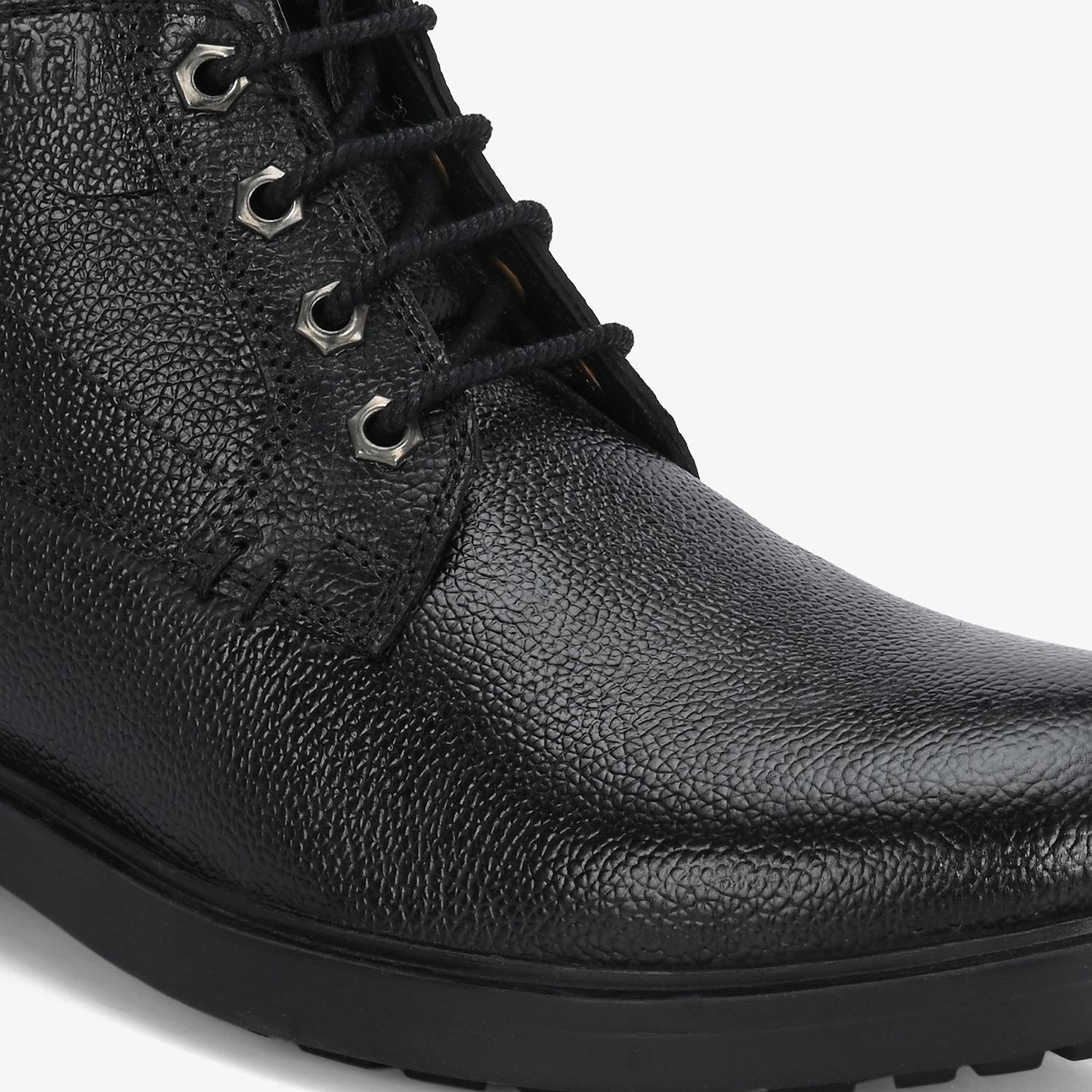 Calle Men Black Adventure Boots