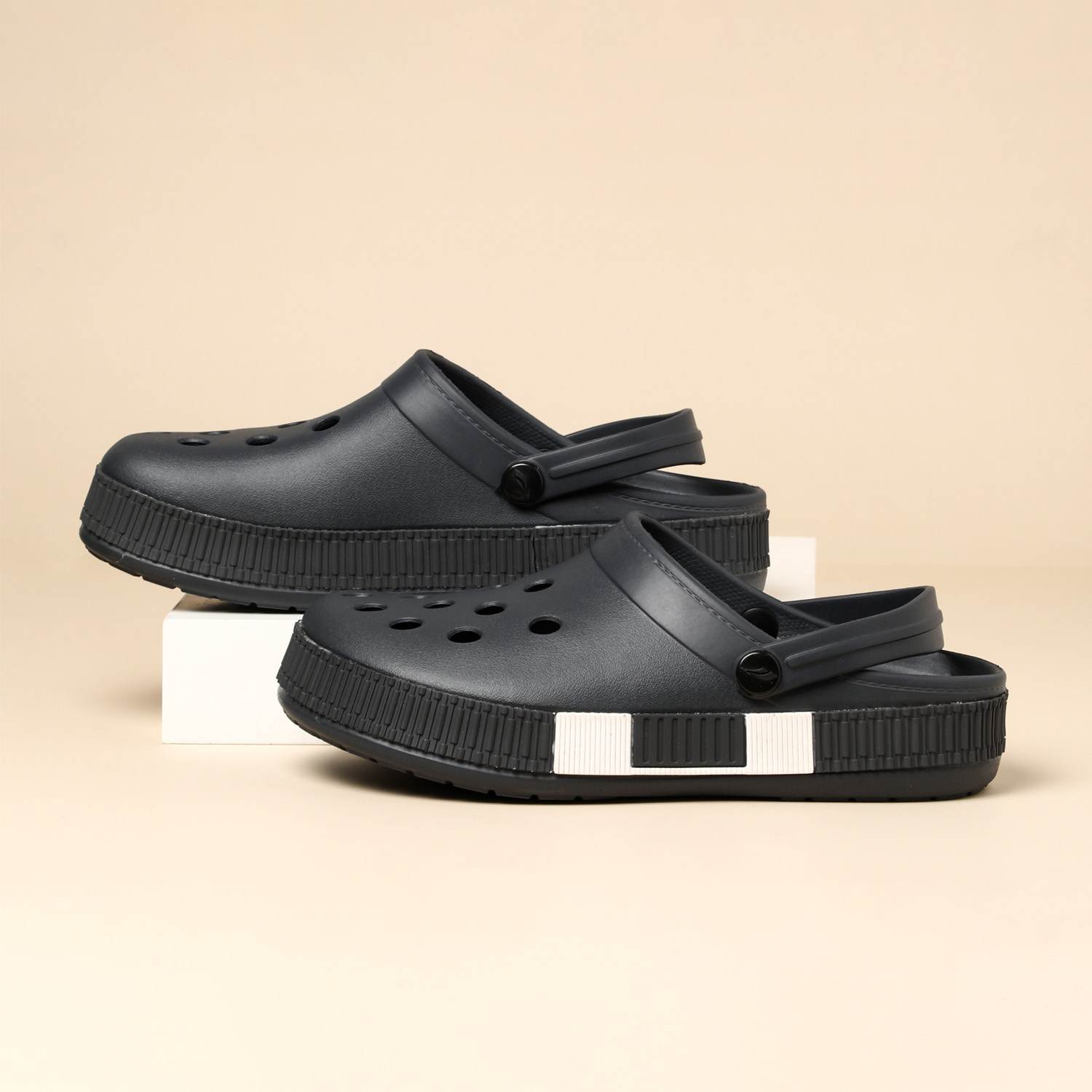 Men Dark Grey Clogs