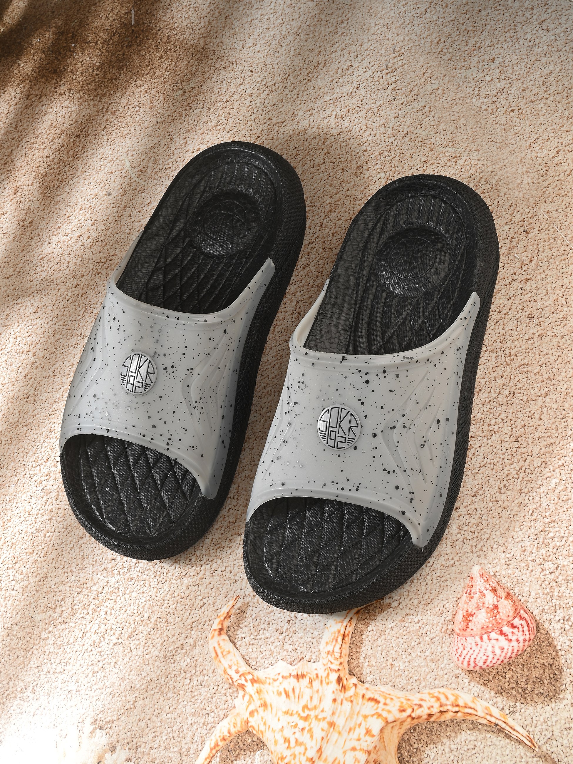 Russel Men Grey Slider