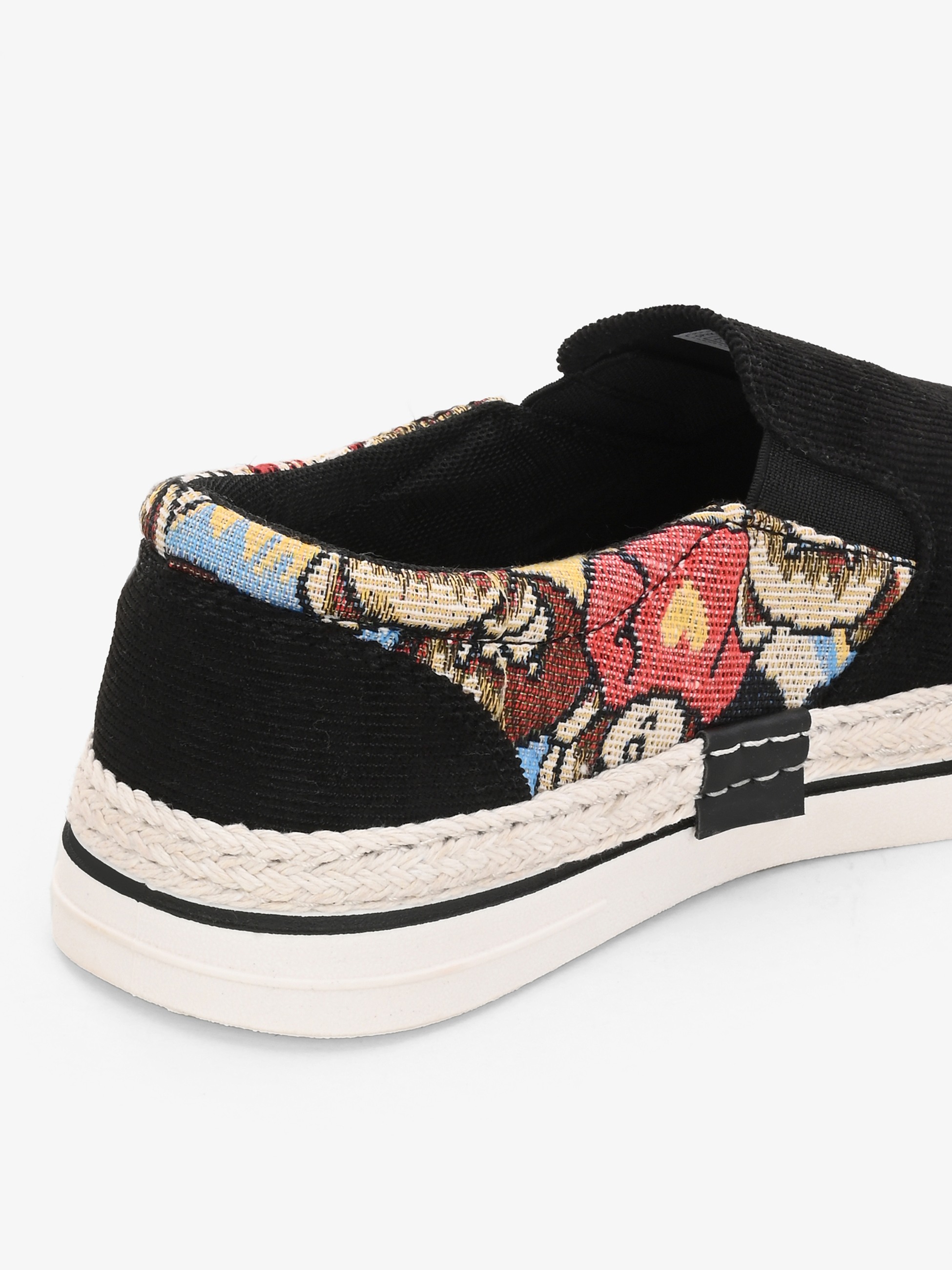 Surtur   Men Black Slip On Sneaker