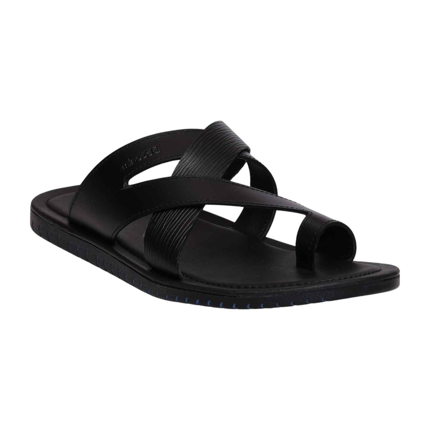 Men Black Toe-Ring Cross-Strap Sandals