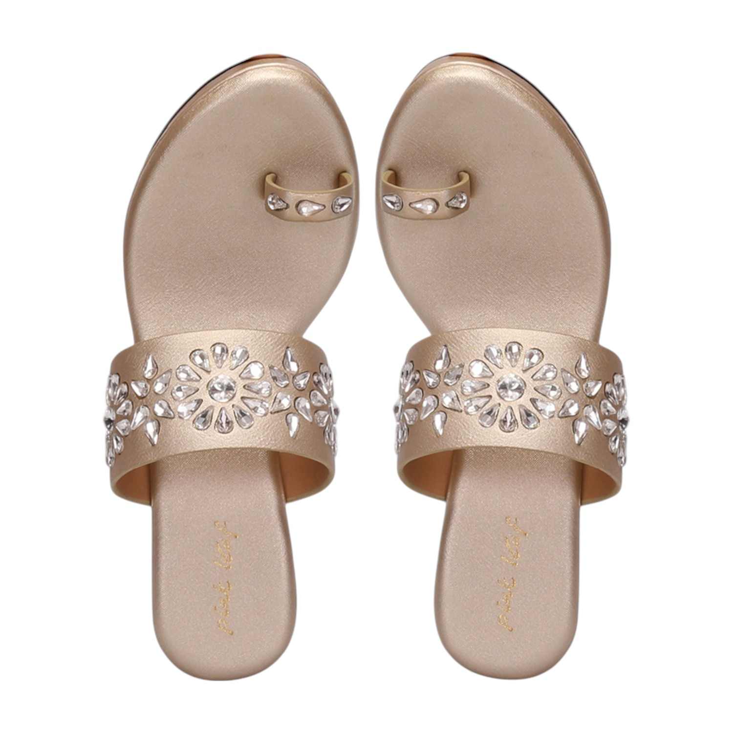 Women Golden Glaze Toe-Ring Wedges