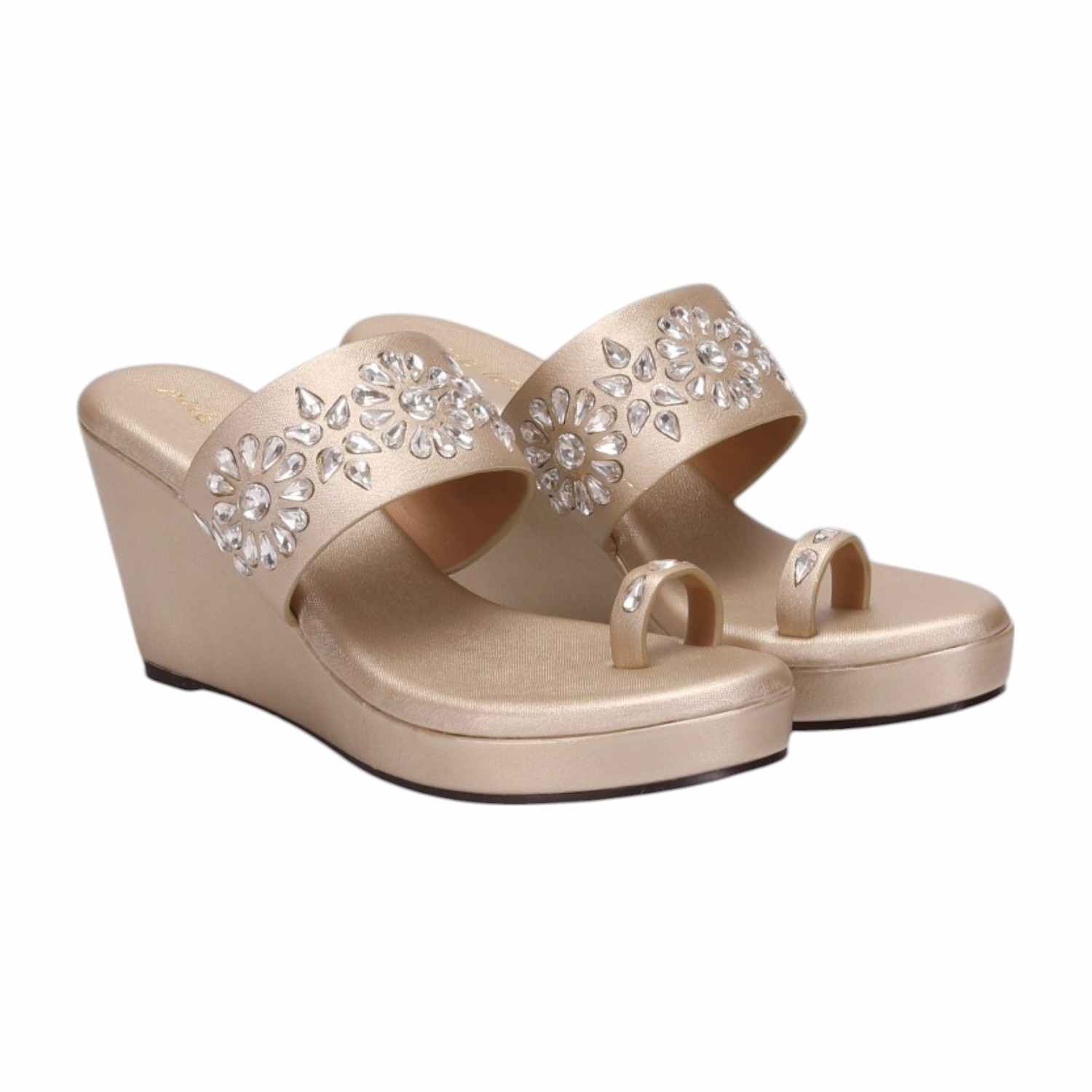 Women Golden Glaze Toe-Ring Wedges