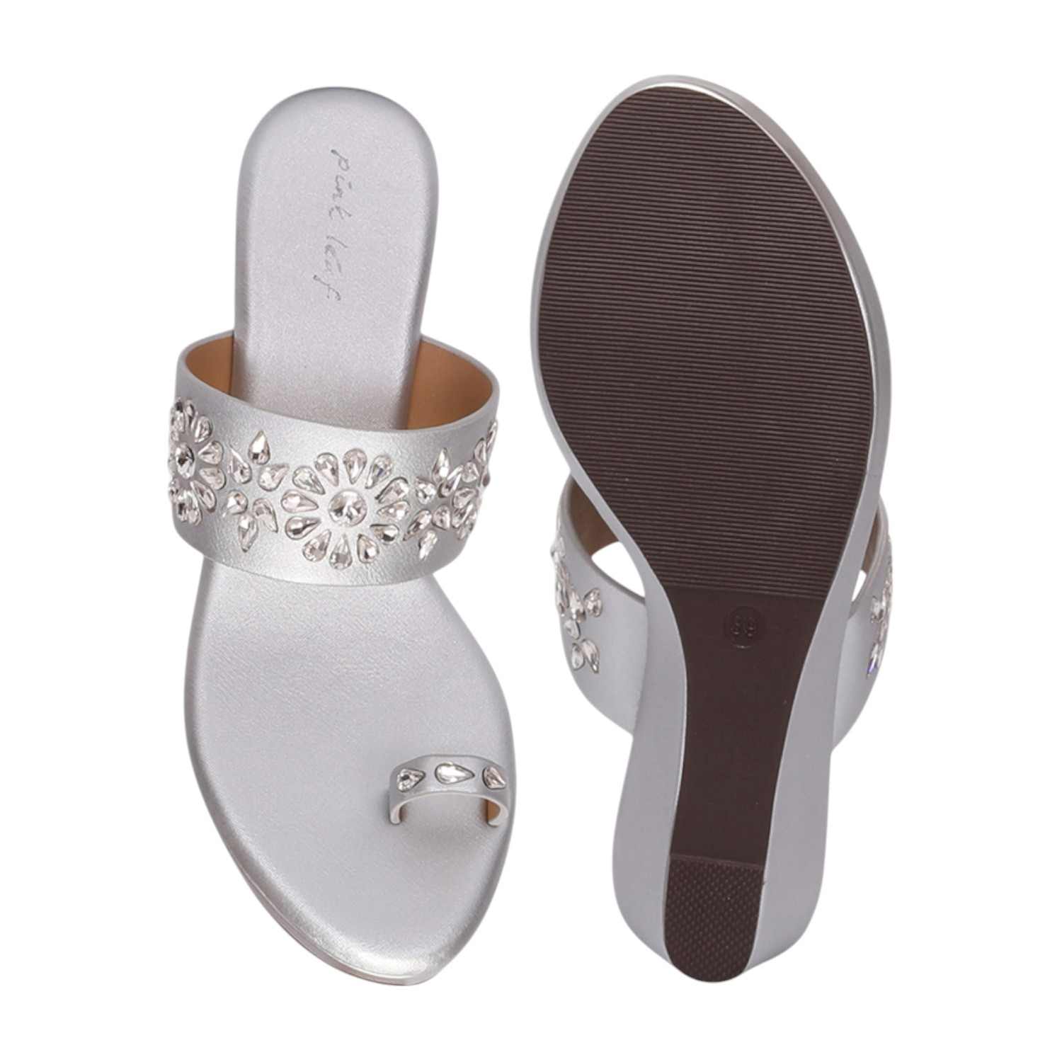 Women Silver Glaze Toe-Ring Wedges