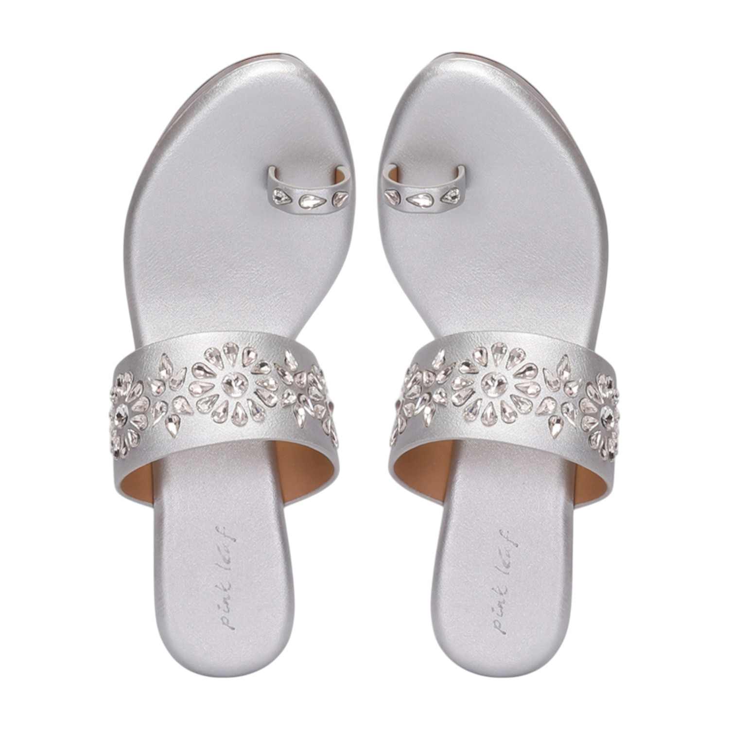 Women Silver Glaze Toe-Ring Wedges