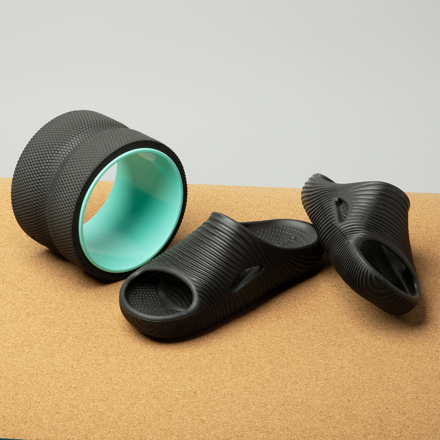 Mellow Tide Recovery Black Unisex Slide